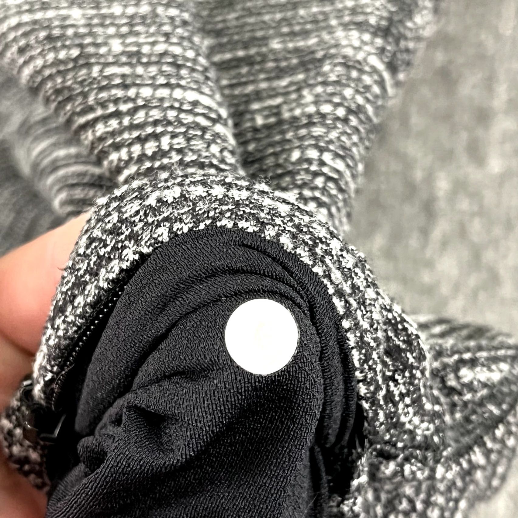 Lululemon LULULEMON Top Womens Size 6 Black Gray Race your Pace Running Pullover Crew Neck Shirt Womens Regular Size 6 Gray Pullover Casual Sports Size M / US 6-8 / IT 42-44 - 4 Thumbnail