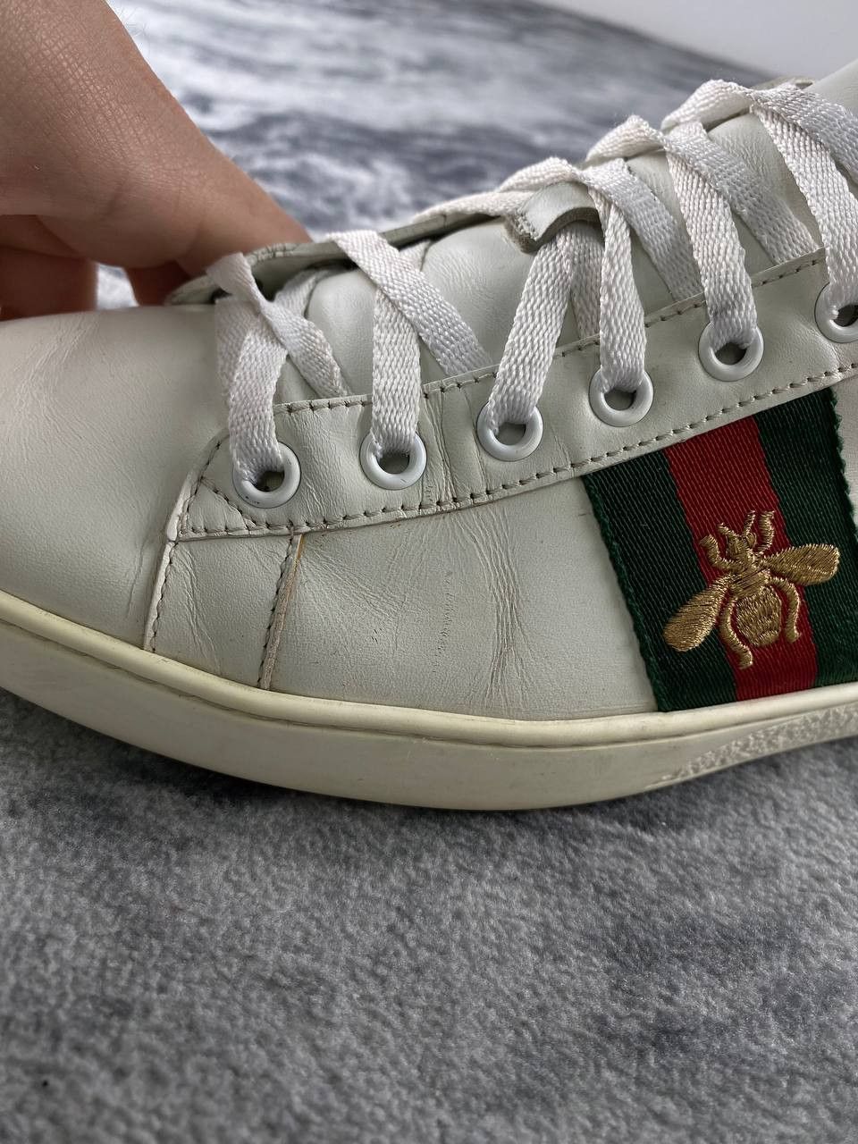 Gucci Gucci Ace Embroidered Bee Low-Top Sneakers Women Size 39 Size US 9 / IT 39 - 16 Thumbnail