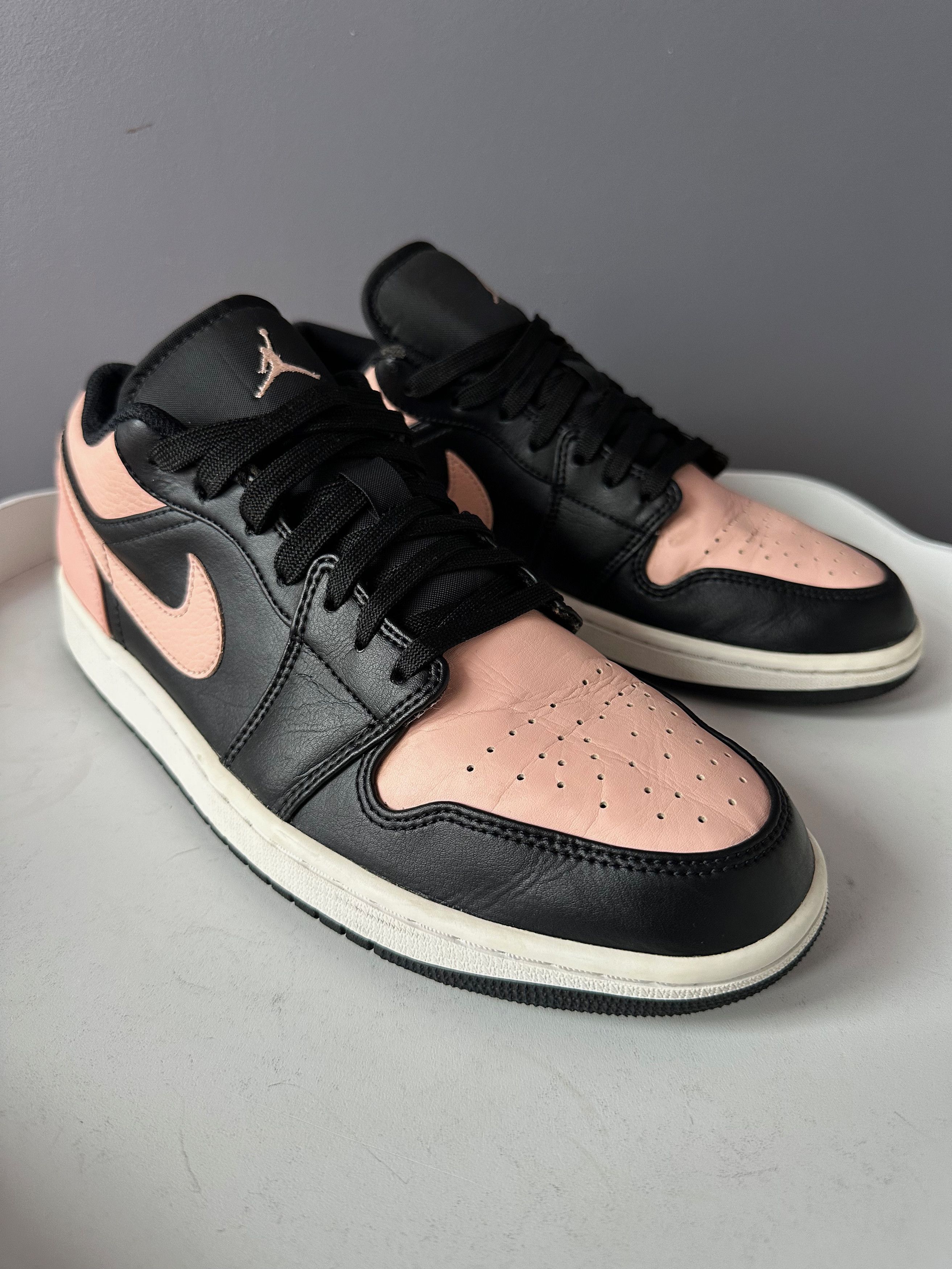 Jordan Brand Air Jordan 1 Low Crimson Tint OG Pink Black low top sneakers Size US 10 / EU 43 - 2 Thumbnail