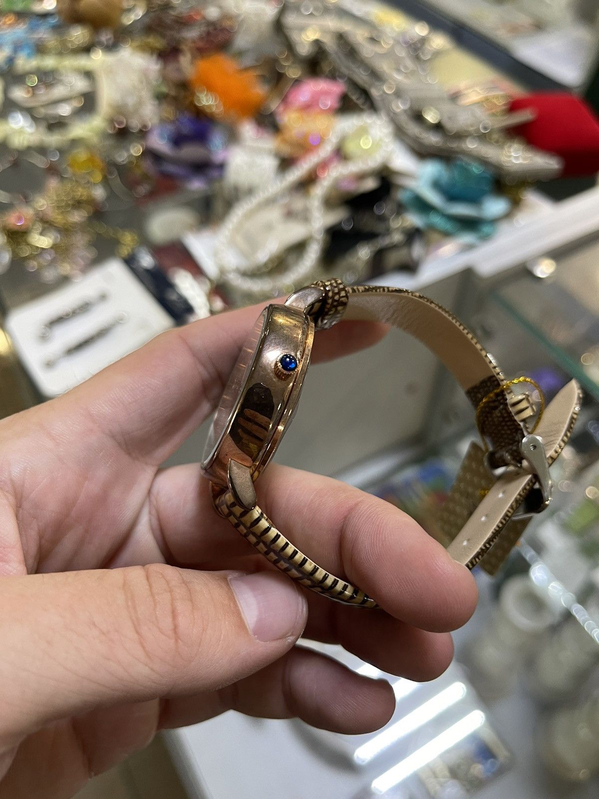 Vintage Vintage watch 00s flower futuristic bracelet. WORK! Size ONE SIZE - 4 Thumbnail