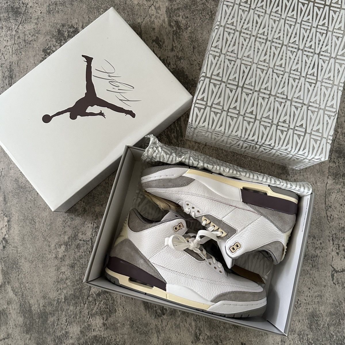 image of A Ma Maniere X Jordan 3 Retro Shoes in White, Men's (Size 10)