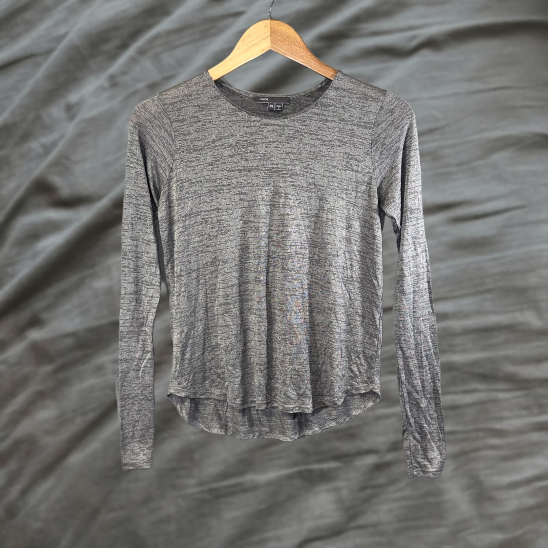 Vince Vince Shirt Womens XS Gray Heather Long Sleeve Crewneck Pleat Back Lightweight Size XS / US 0-2 / IT 36-38 - 1 Thumbnail