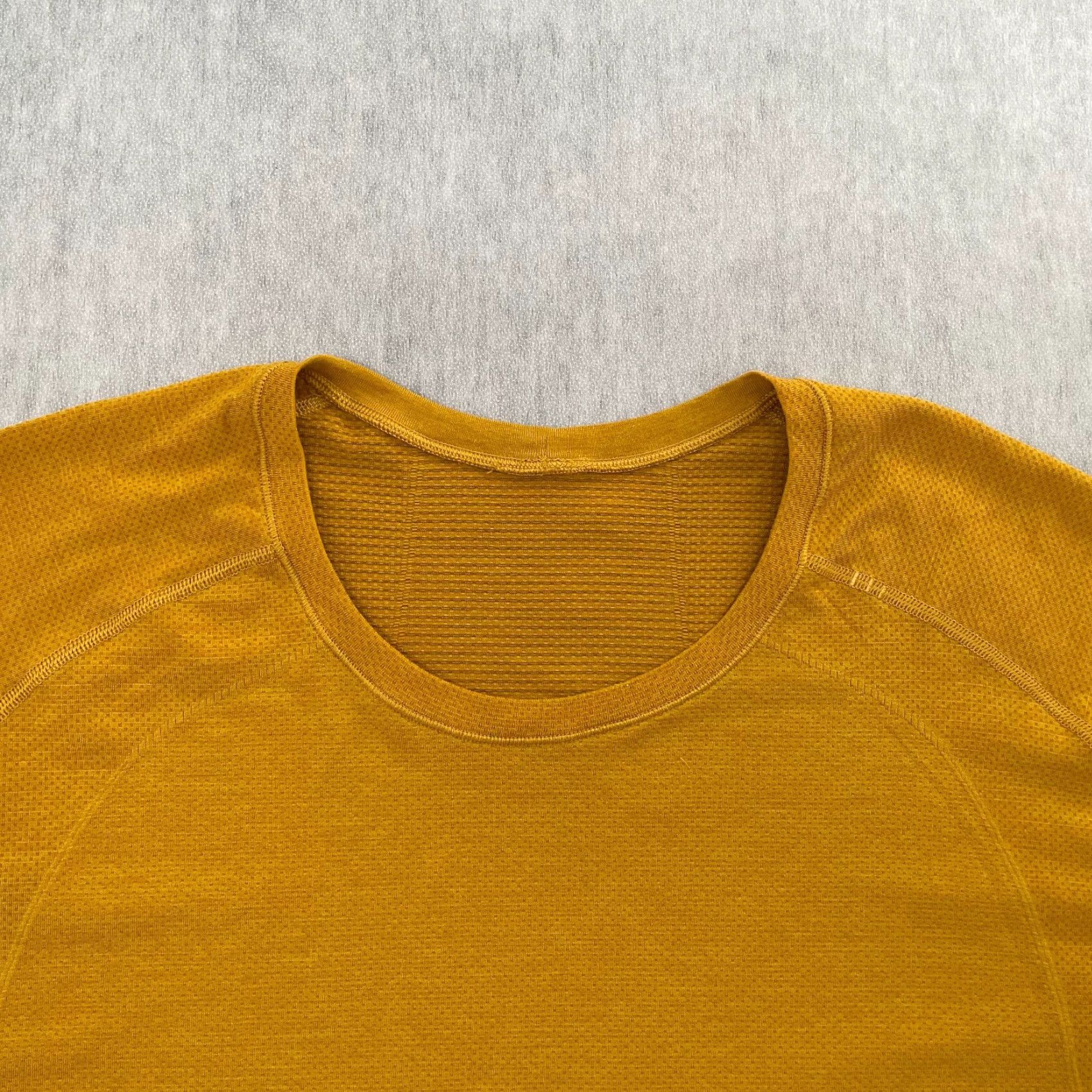 Lululemon Lululemon Metal Vent Tech Shirt Adult 2XL Yellow Short Sleeve Crew Neck Mens XXL Size US XXL / EU 58 / 5 - 3 Thumbnail