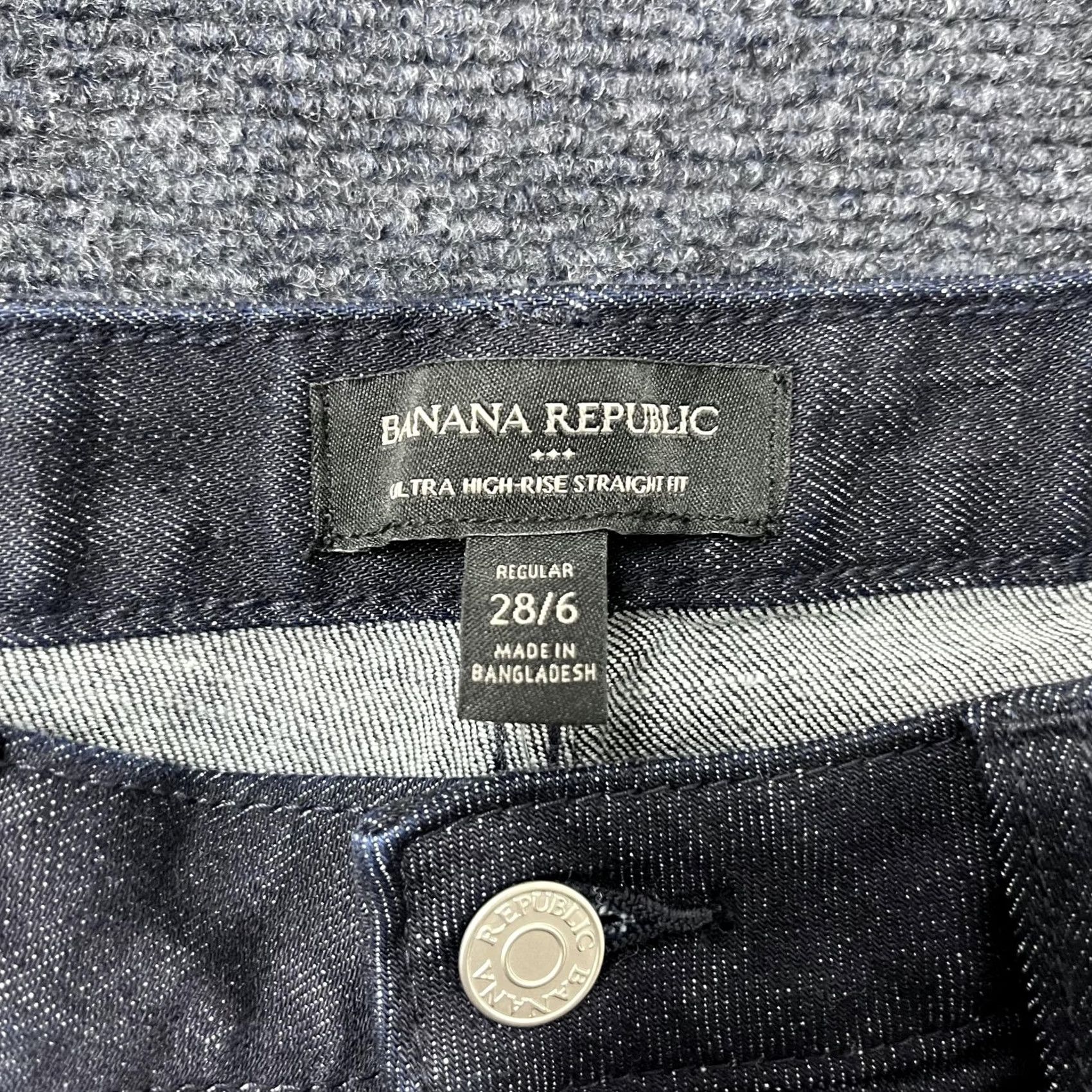 Banana Republic Banana Republic Jeans Womens 28/6 Dark Charcoal Wash Ultra High-Rise Straight Raw Hem Jeans Womens Size 28" / US 6 / IT 42 - 2 Thumbnail