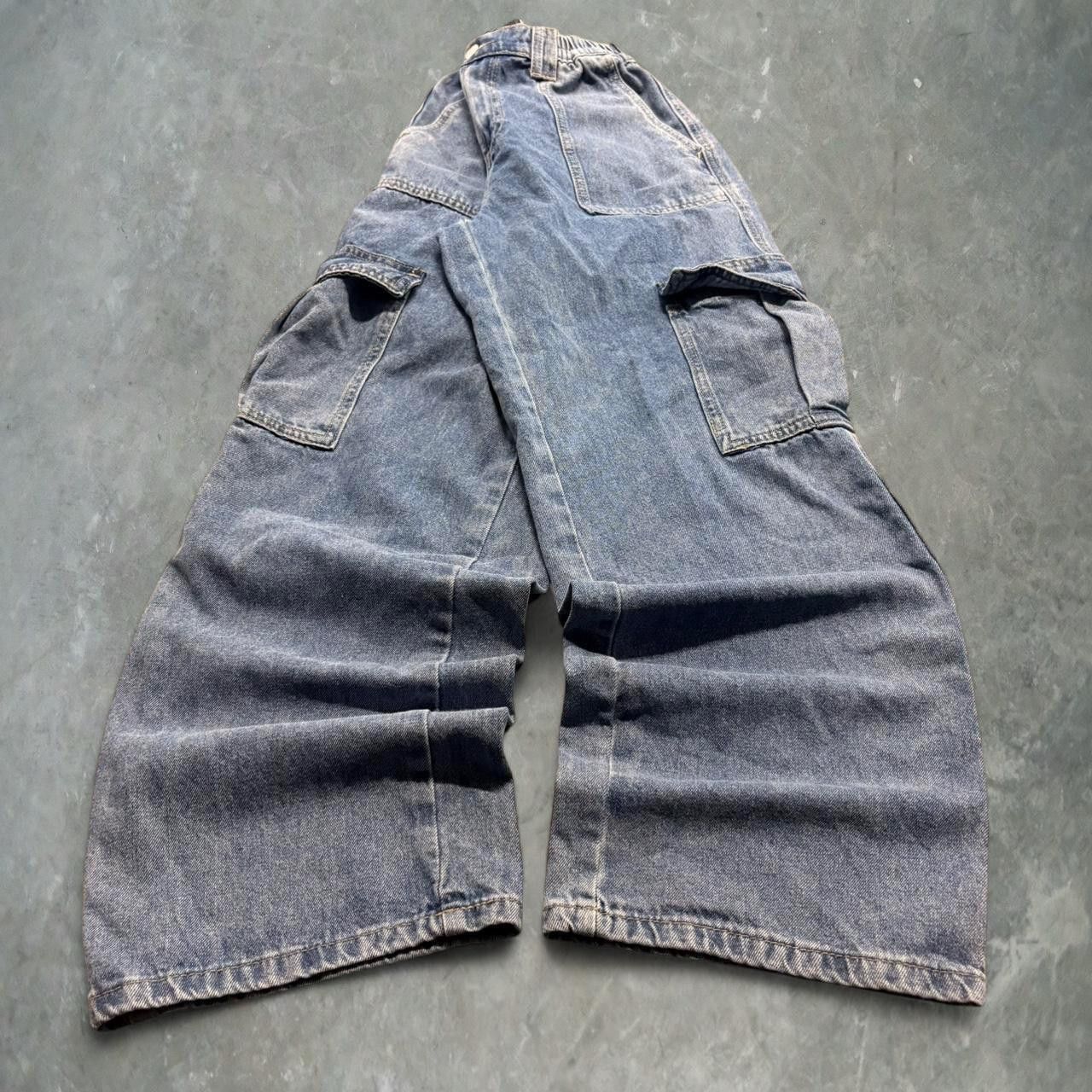 Vintage Crazy Vintage Y2K/2000s Baggy Grunge Cargo Medium Blue Wash Denim Jeans! Size US 28 / EU 44 - 1 Thumbnail