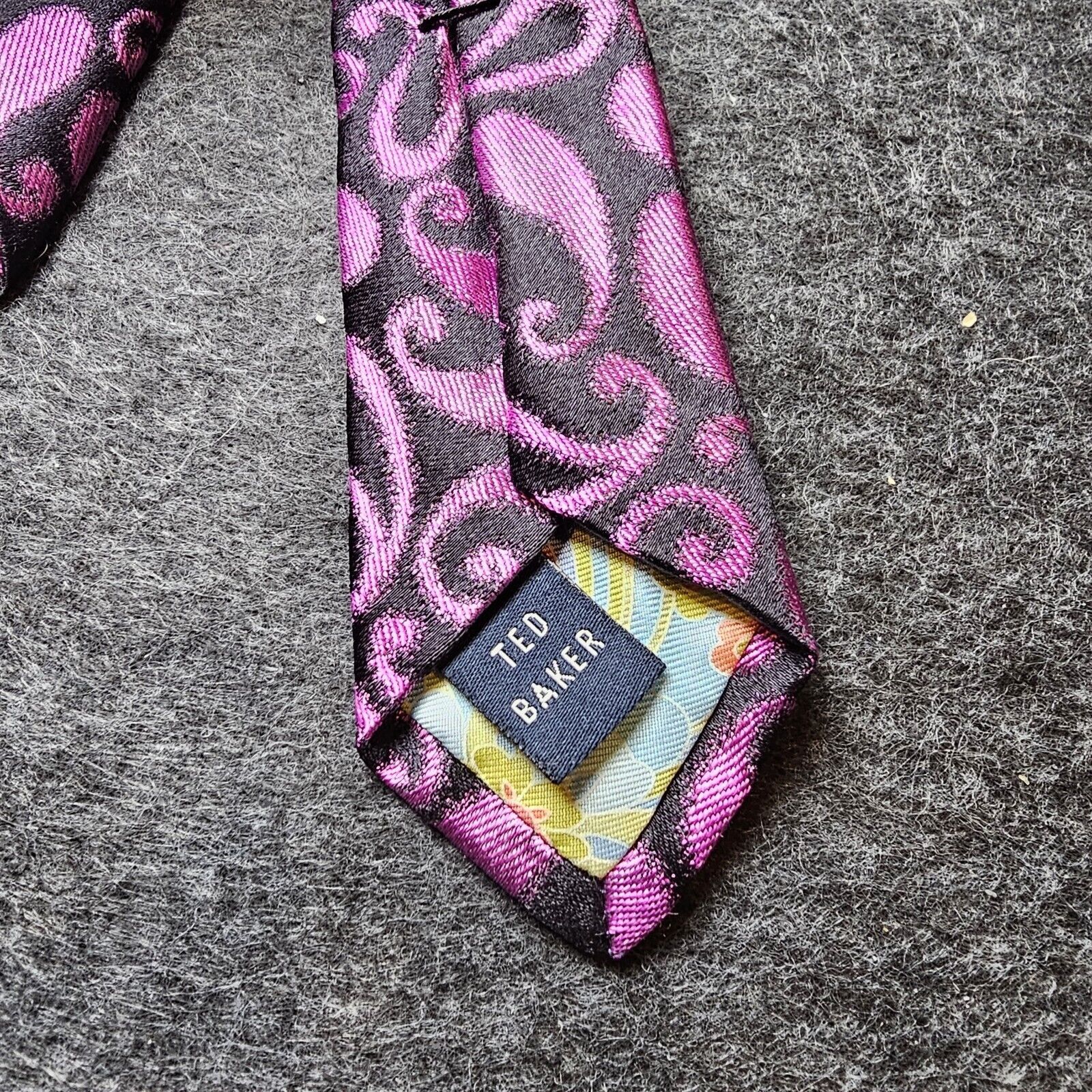 Ted Baker Ted Baker Tie Italian Silk Paisley Purple Designer London Size ONE SIZE - 12 Thumbnail