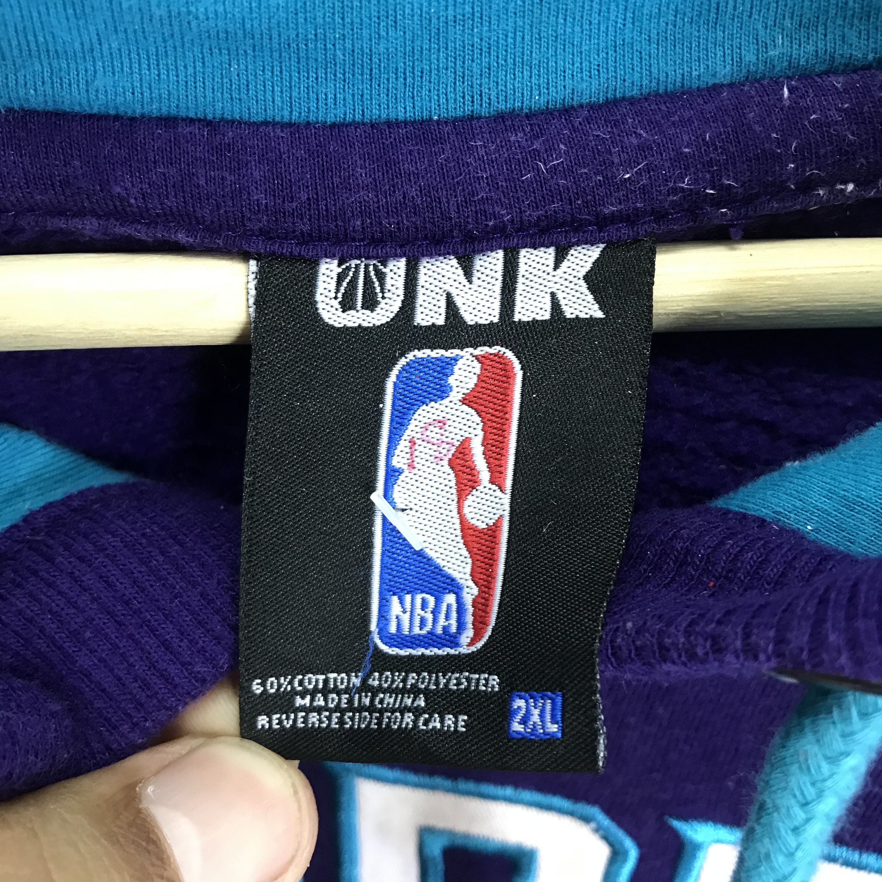 NBA Vintage Charlotte Hornets Sweater 54 Size US XXL / EU 58 / 5 - 9 Thumbnail