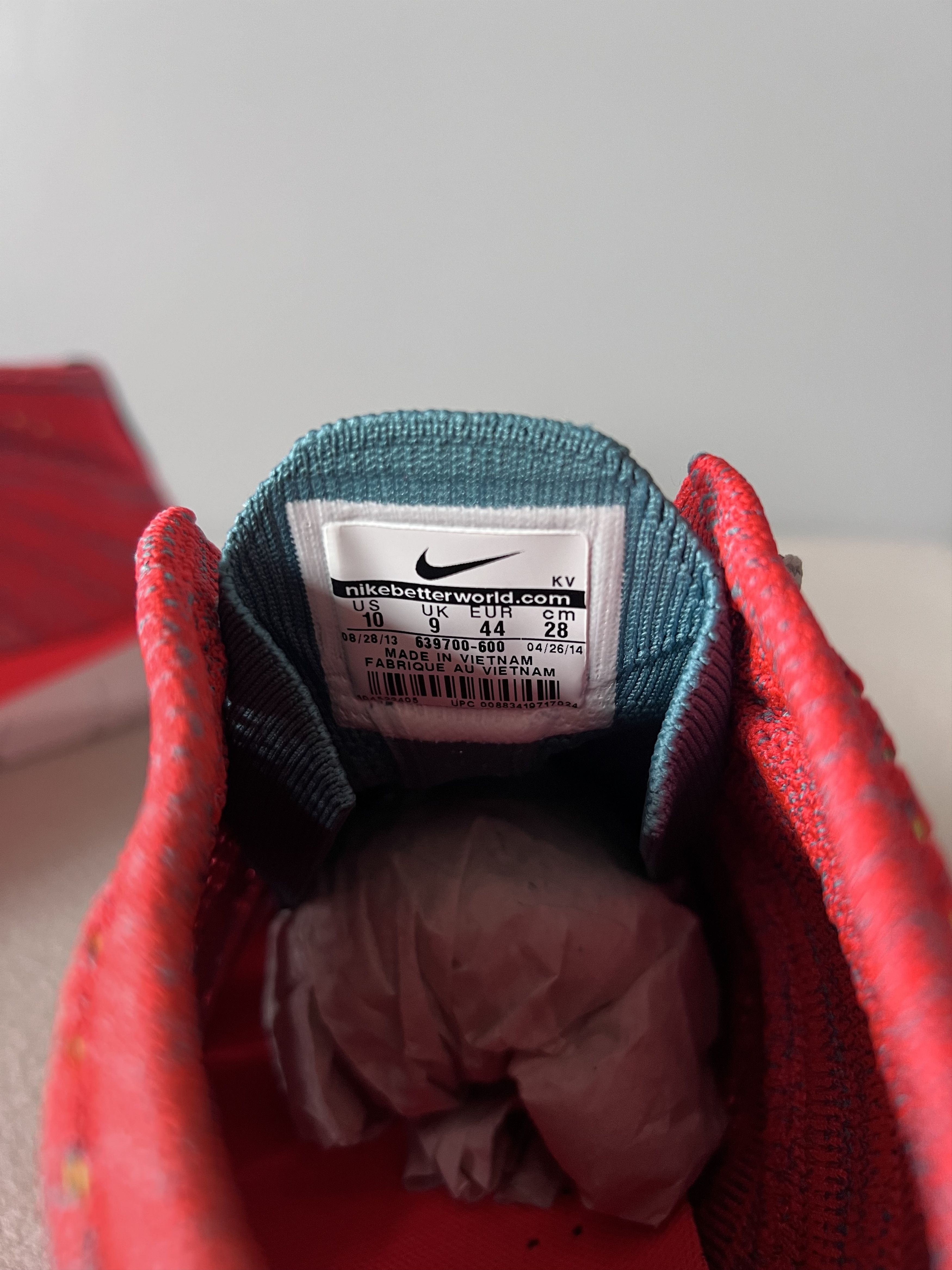 Nike Nike Free Flyknit Chukka in Bright Crimson Red Size US 10 / EU 43 - 7 Thumbnail