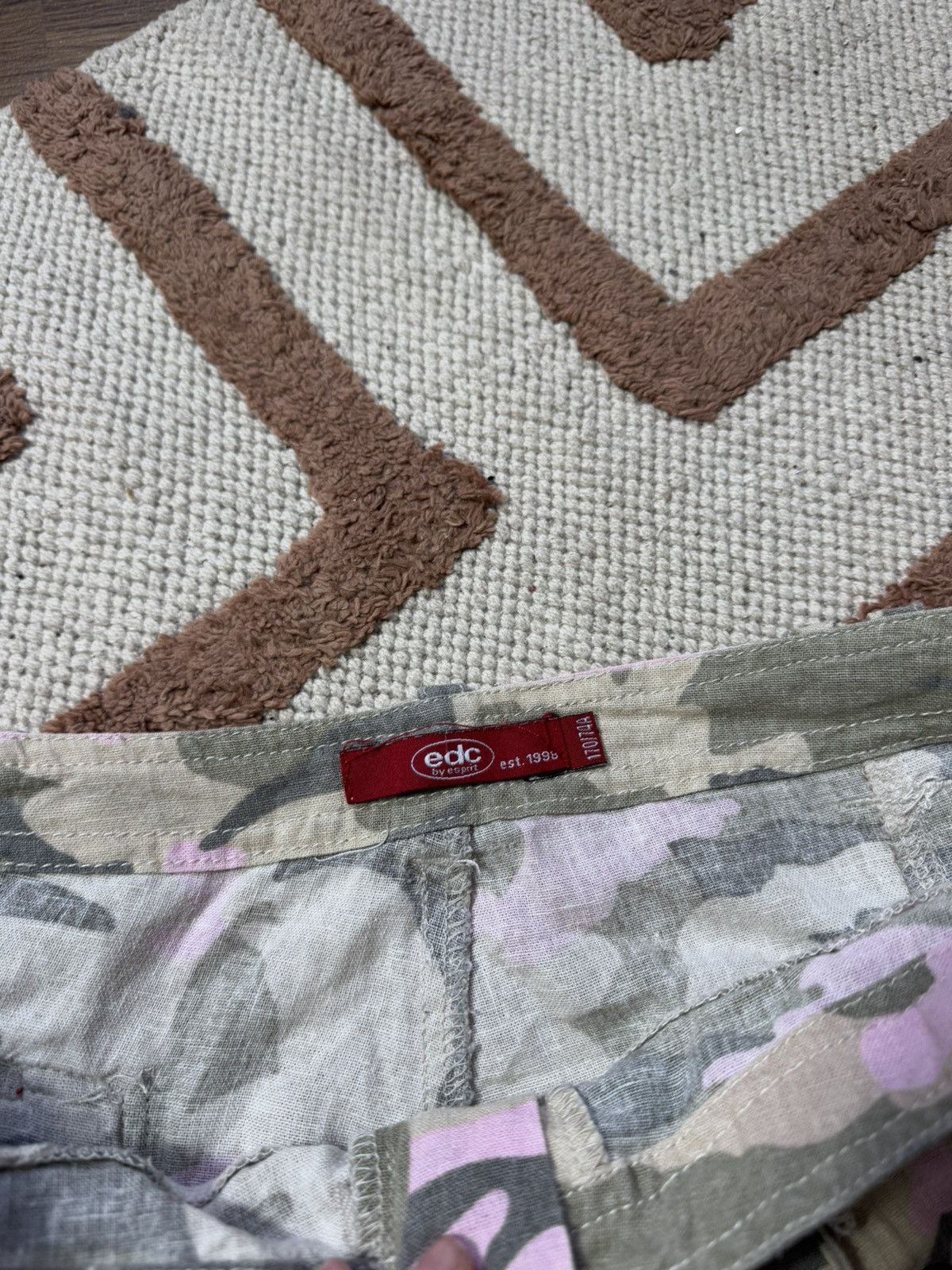 Vintage VINTAGE CAMOUFLAGE 2000s CUTE PINK STRIPED PANTS Size 27" / US 4 / IT 40 - 8 Thumbnail