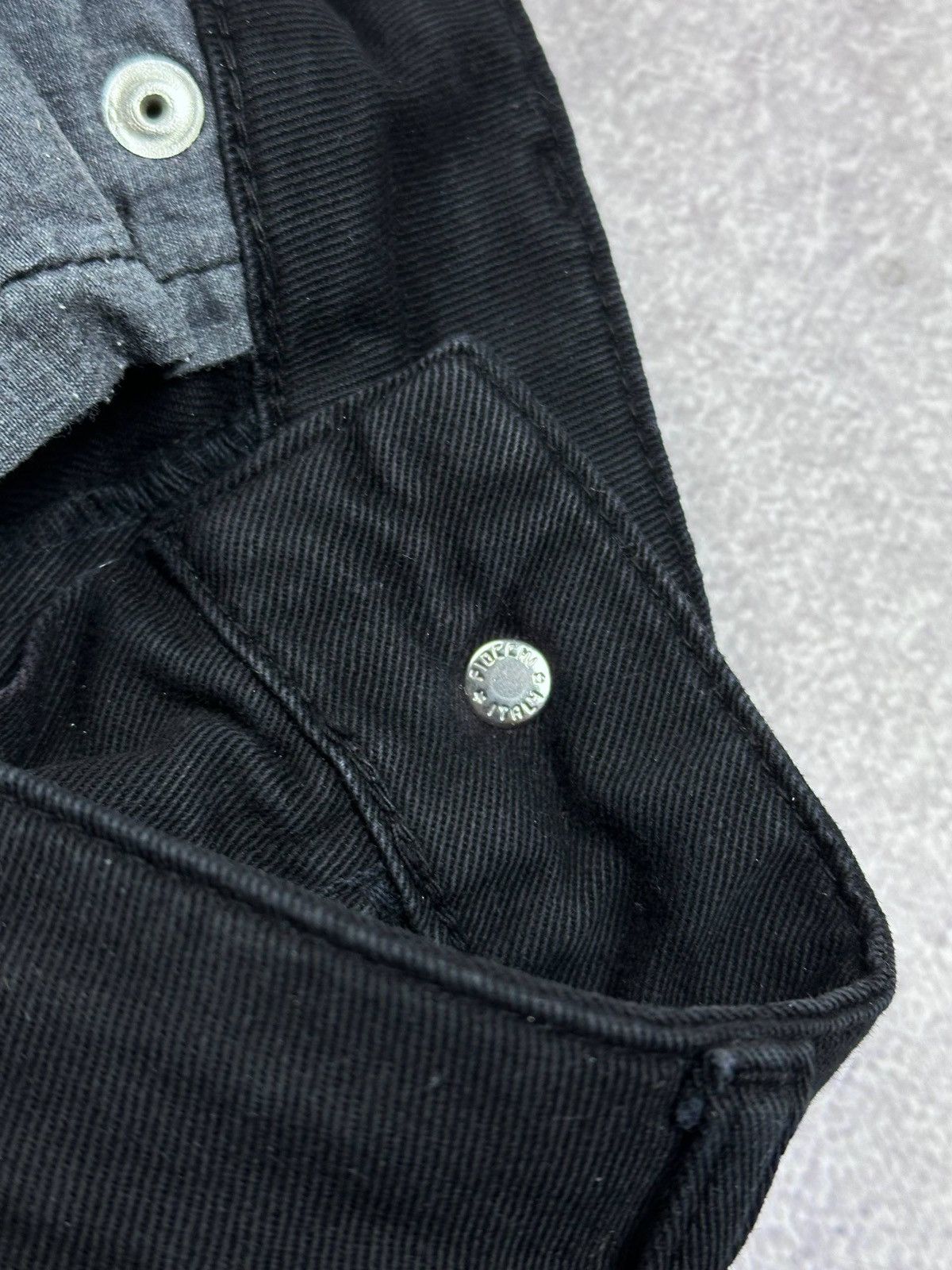 Dolce & Gabbana Vintage Dolce Gabbana Pocket Logo Pants Jeans 26 Womans Size 26" / US 2 / IT 38 - 11 Thumbnail