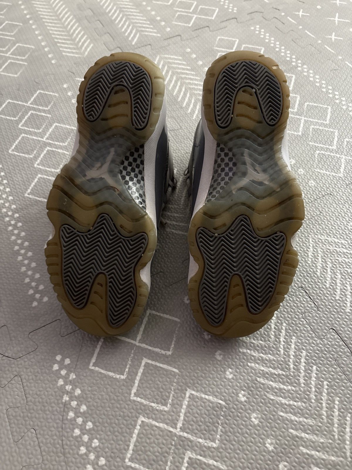 Jordan Brand Jordan 11 Cool Grey Size US 8 / EU 41 - 5 Thumbnail