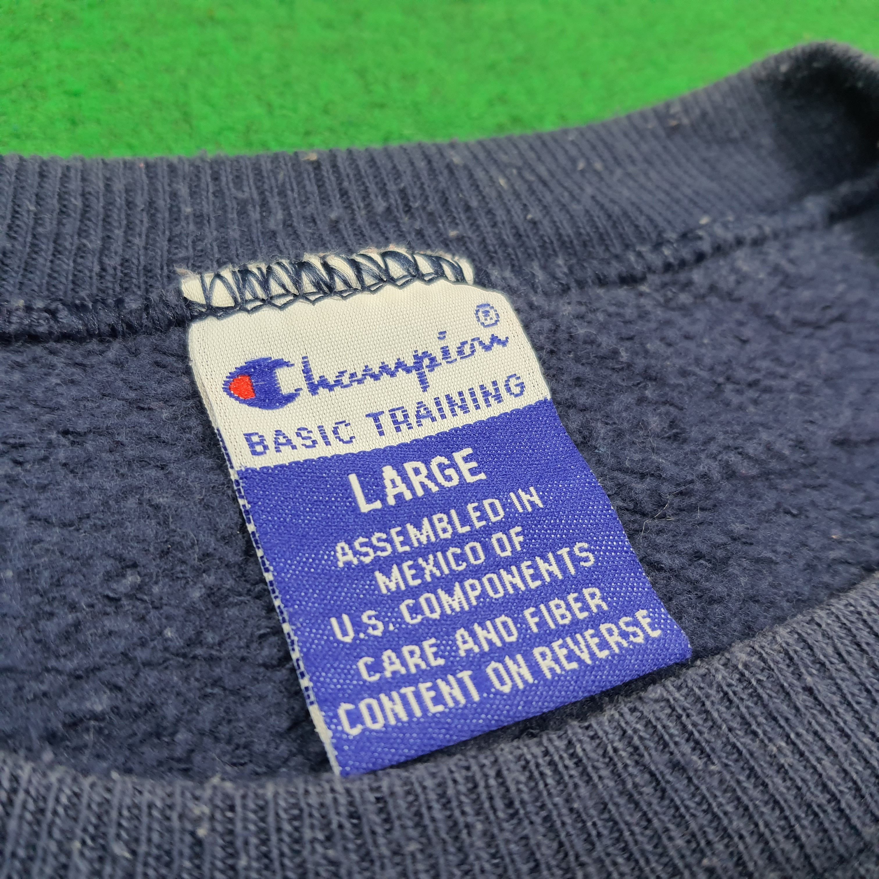 Champion Vintage Champion Embroidery Spell Out Crewneck C293N8 Size US L / EU 52-54 / 3 - 6 Thumbnail