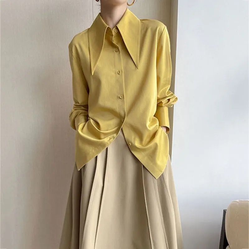 image of Vintage Women's Pointed Collar Blouses French Style in Yellow (Size Large)