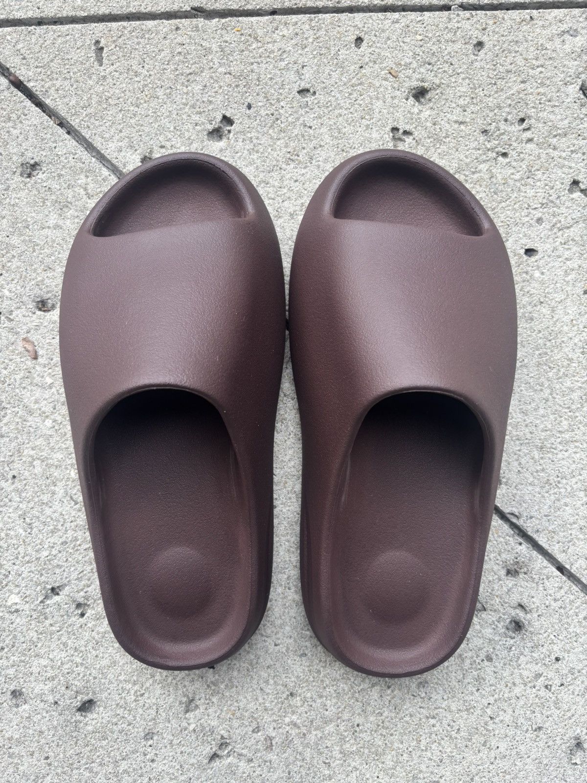 Yeezy Yeezy Slide YS-01 “Fudge” – Size 9 – Brand New Size US 9 / EU 42 - 4 Thumbnail