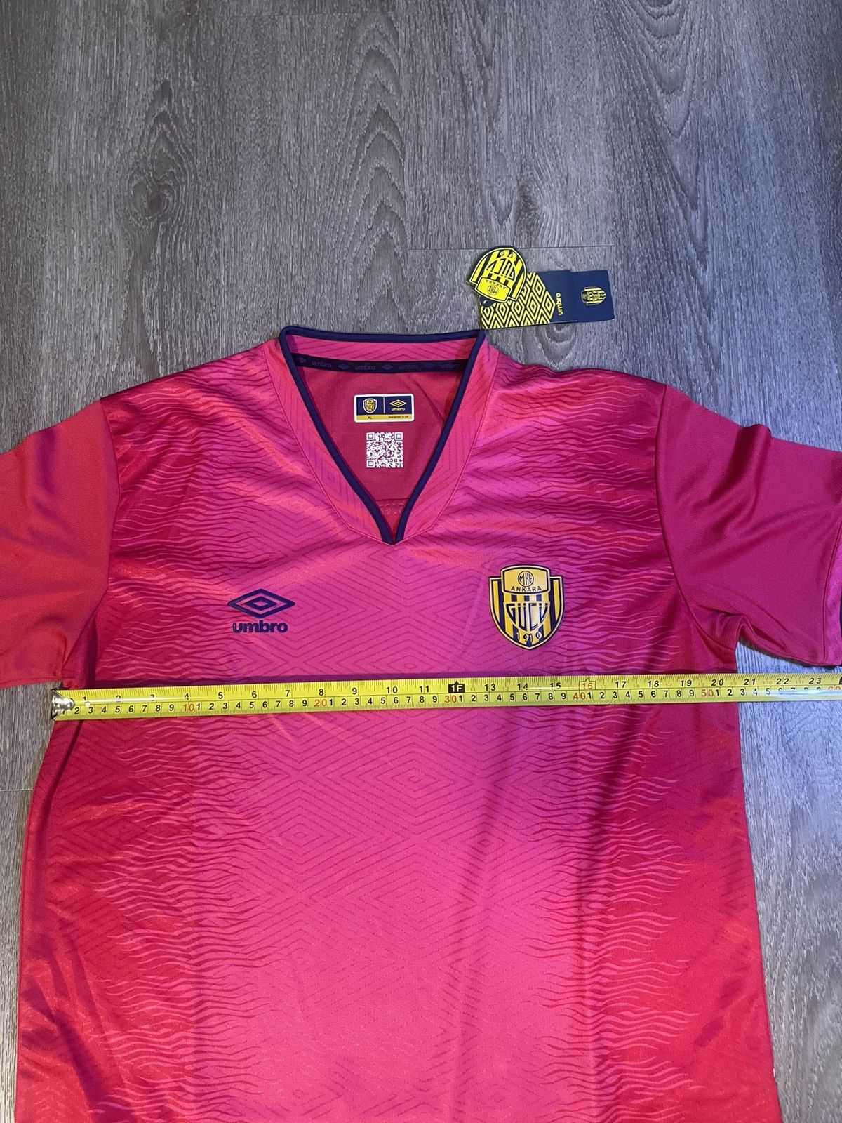 Umbro MKE Ankaragücü 23/24 Season Soccer Football Jersey Kit Size US XL / EU 56 / 4 - 6 Thumbnail