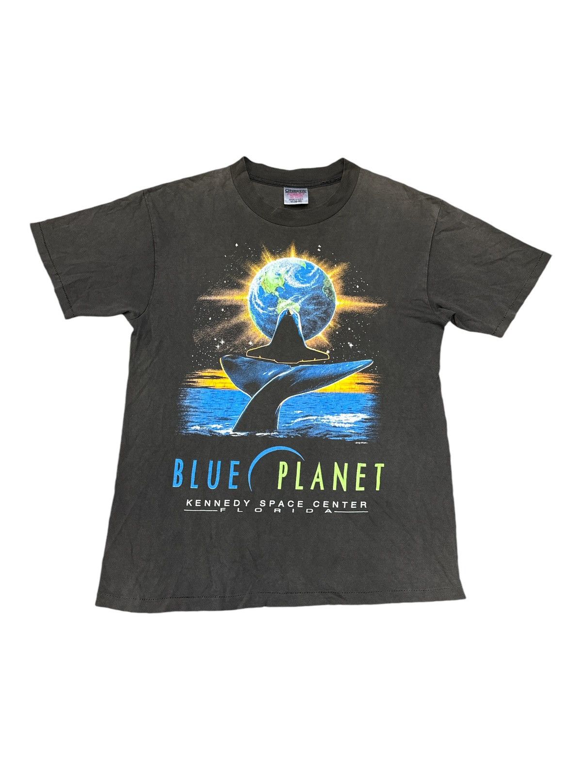 Vintage VINTAGE SUNFADED BLUE PLANET KENNEDY SPACE CENTER SHIRT Size US M / EU 48-50 / 2 - 1 Thumbnail