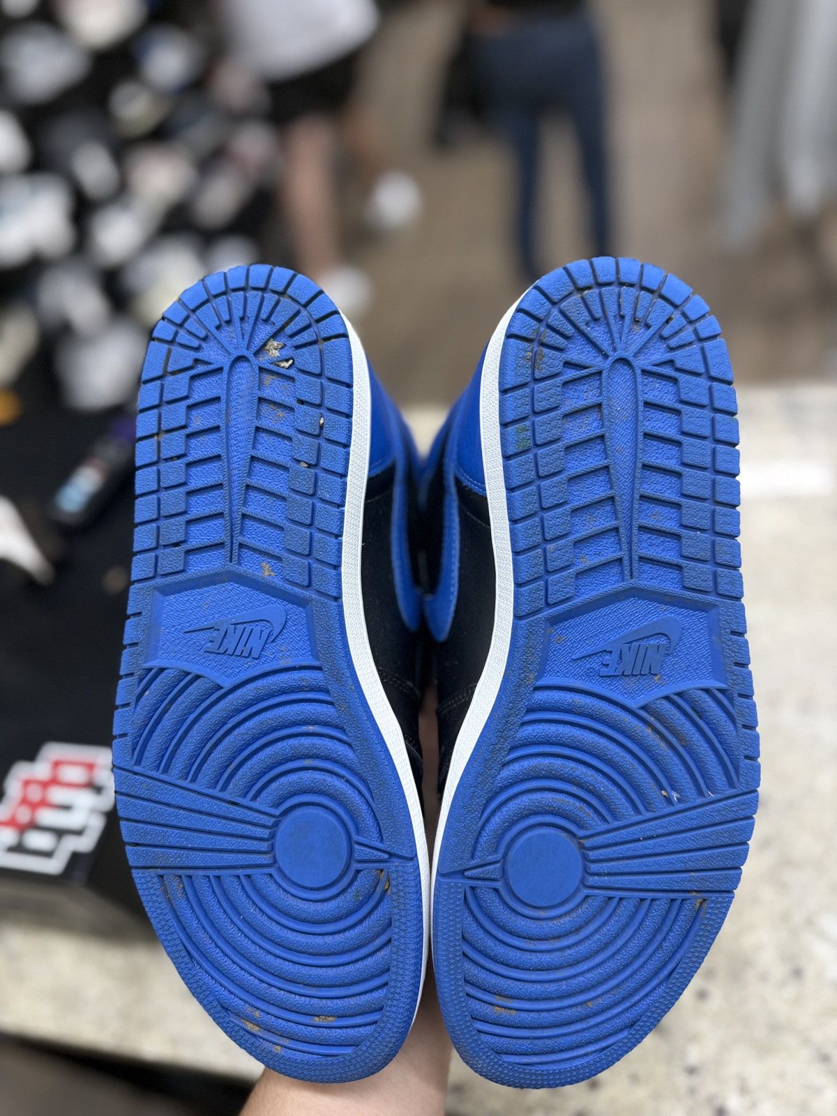 Jordan Brand Jordan 1 Retro Royals Size US 10.5 / EU 43-44 - 5 Thumbnail