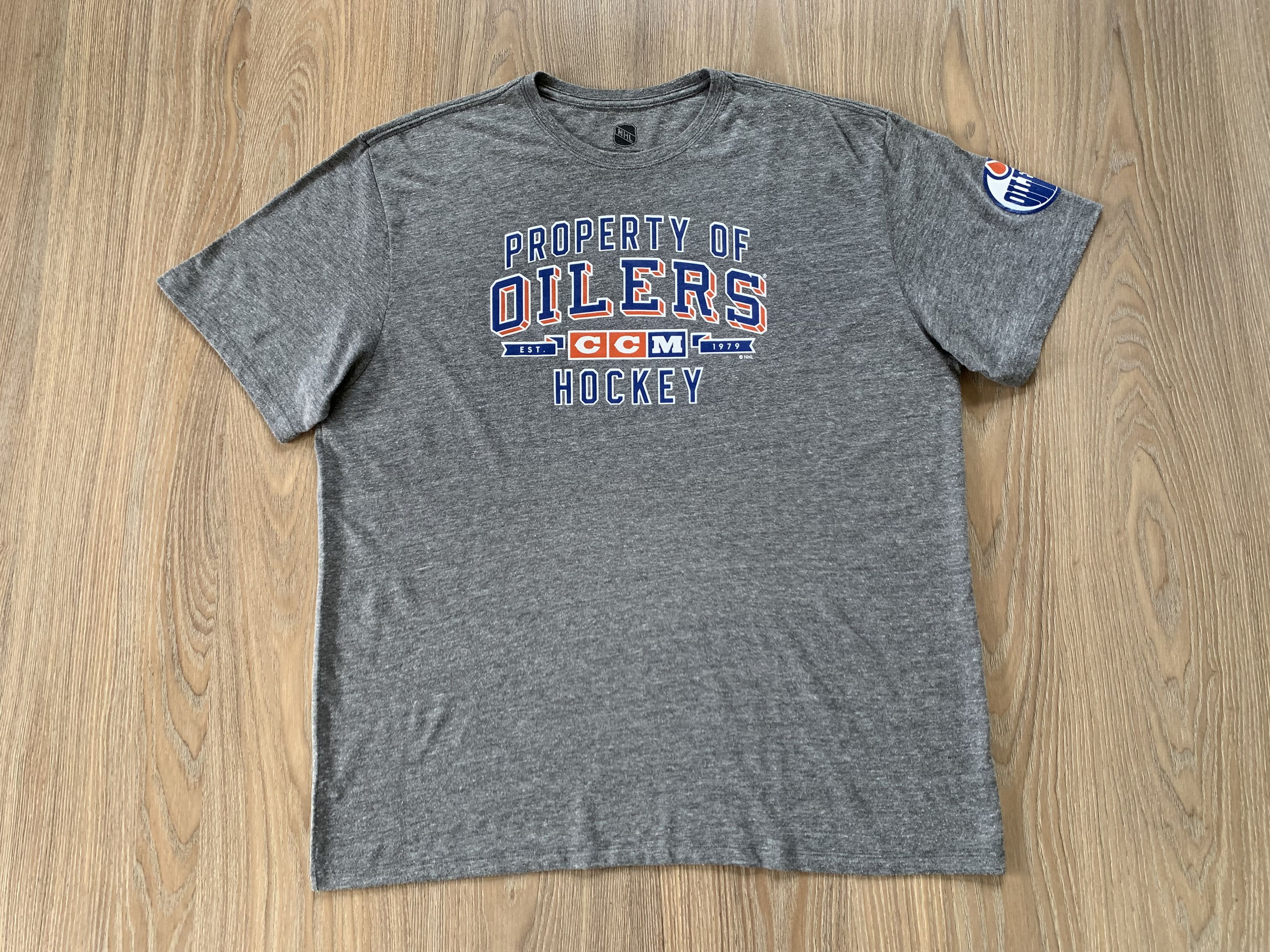 Ccm × NHL × Vintage Vintage CCM NHL Edmonton Oilers Grey T-Shirt Size US XXL / EU 58 / 5 - 2 Thumbnail