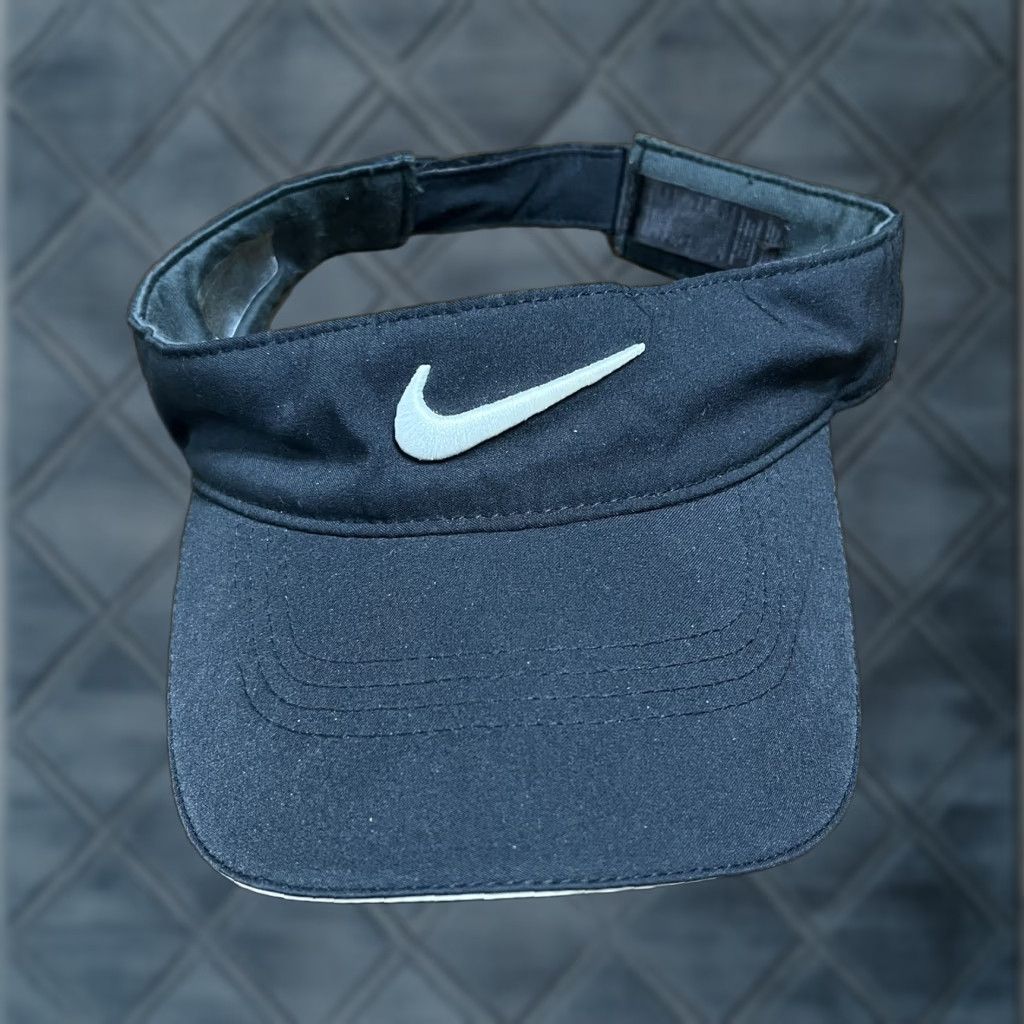 Nike Nike Visor Hat Cap Running Hiking Strap Back Black White Swoosh Dri Fit Cap Men One Size Adjustable Lightweight Breathable Outdoor Sports Casual Best Size ONE SIZE - 1 Thumbnail