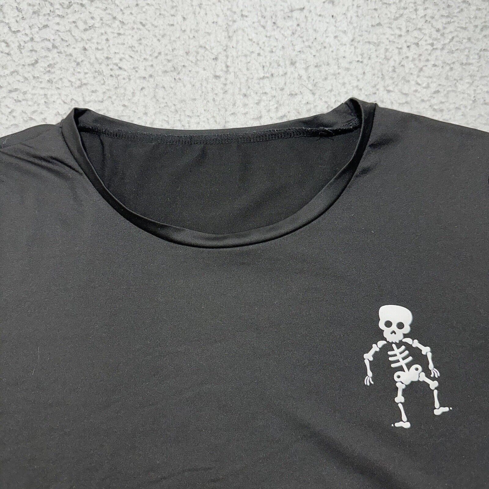 Shein SHEIN 1XL Lightweight Black Short Sleeve Crop Top Skeleton Size XL / US 12-14 / IT 48-50 - 2 Thumbnail