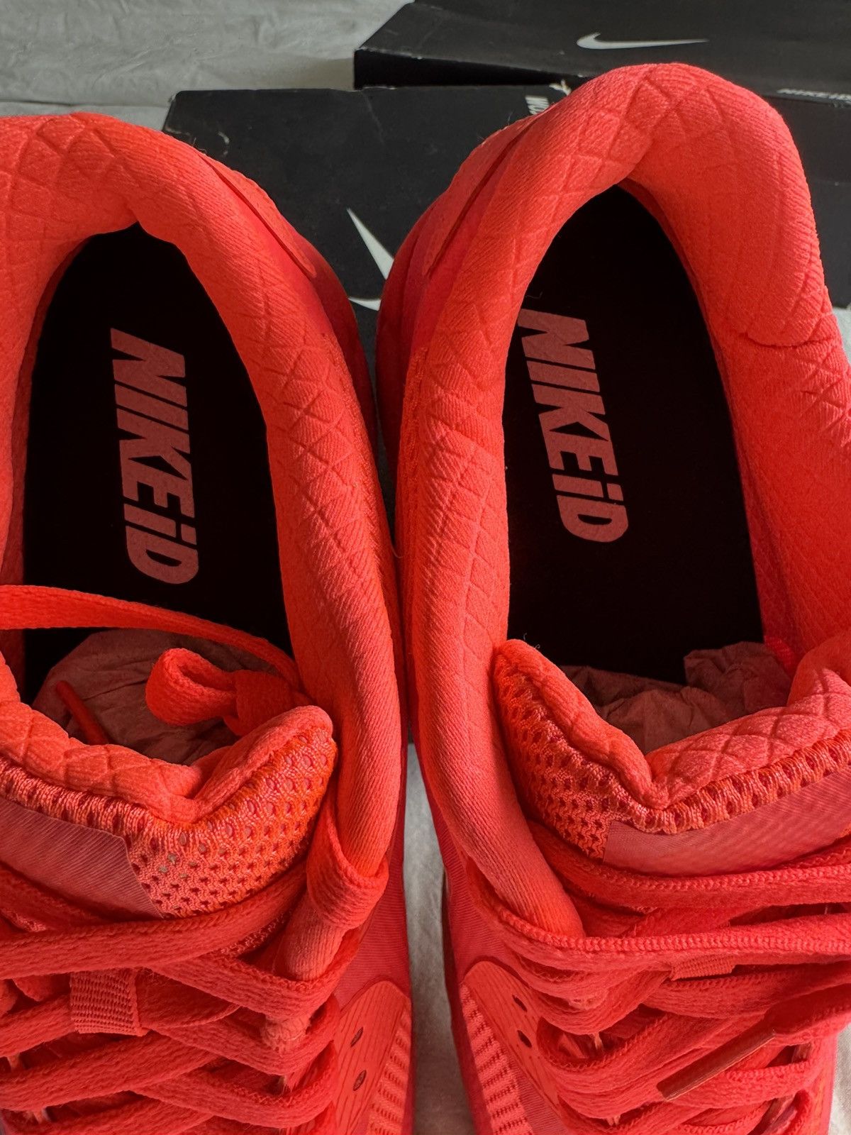 Nike NIKE AIR MAX 1 HYPERFUSE NIKE ID LASER CRIMSON HYPERPUNCH Size US 10.5 / EU 43-44 - 5 Thumbnail