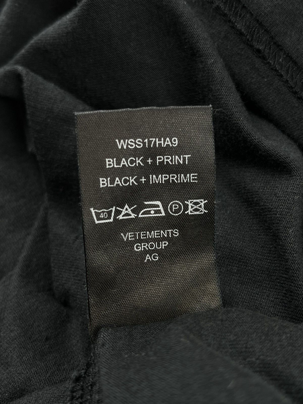Vetements SS17 Vetements Hanes Staff Tour Hoodie Black Size US M / EU 48-50 / 2 - 13 Thumbnail