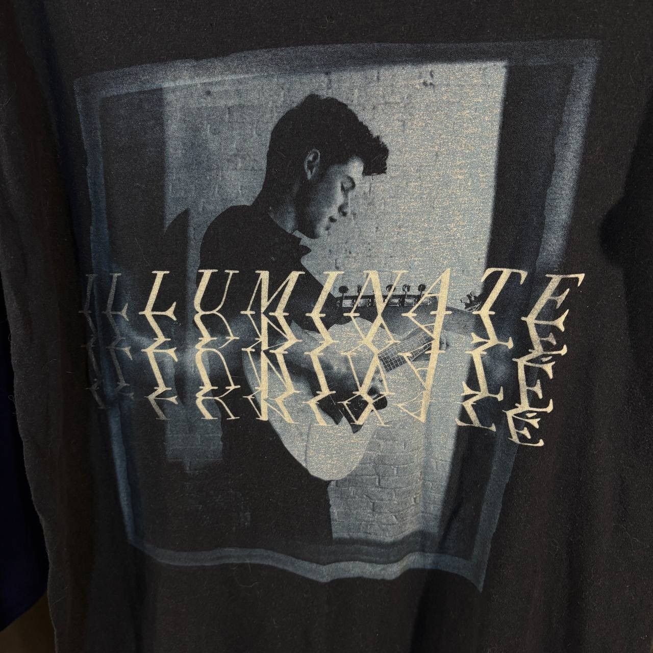 Other Shawn Mendes Illuminate World Tour T-shirt Size:M Size US M / EU 48-50 / 2 - 3 Thumbnail