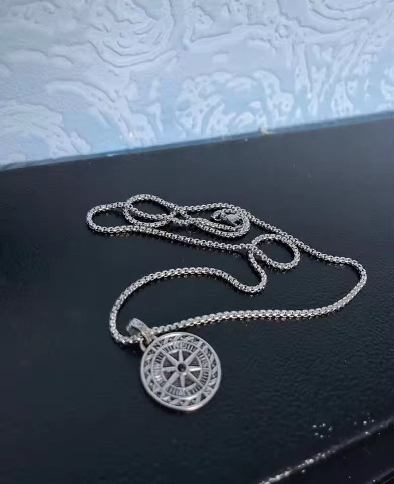 Jewelry Compass Pendant Necklace for Men Women Size ONE SIZE - 4 Thumbnail