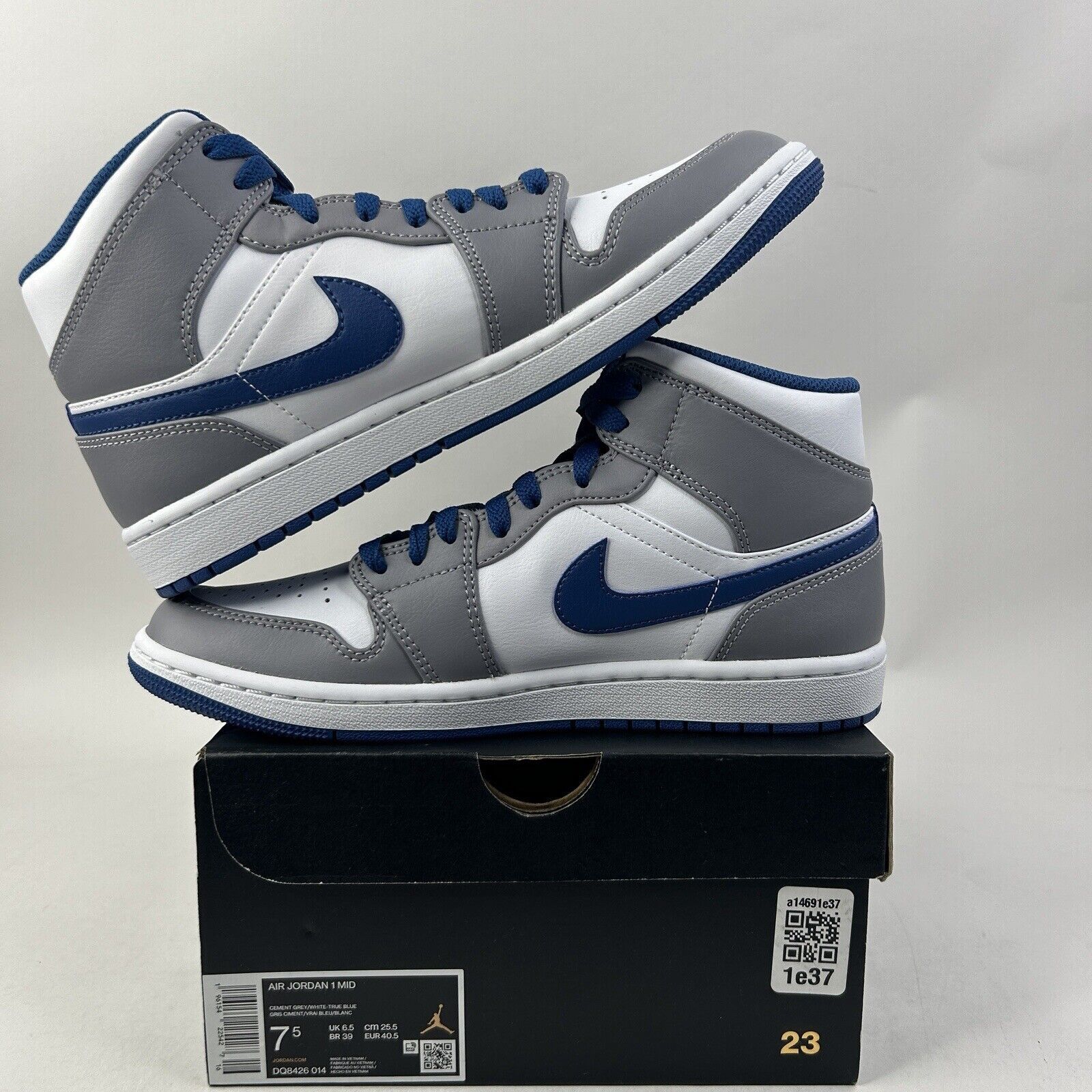 Nike Nike Air Jordan 1 Mid Retro “True Blue” 2024 Size US 7.5 / EU 40-41 - 3 Thumbnail