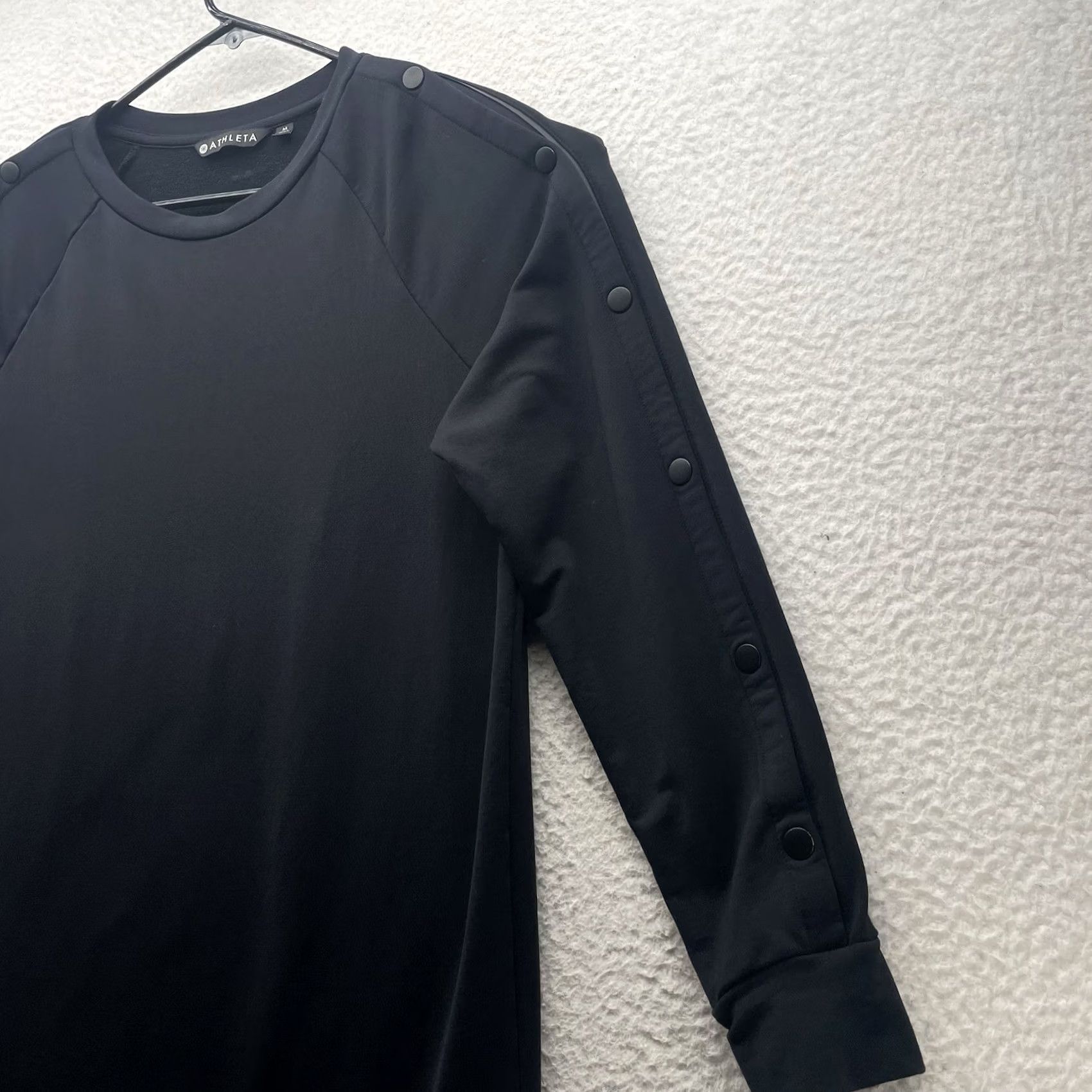 Athleta Athleta Dress Sweatshirt Black Medium M Oversized Comfy Warm Snappy Sleeve Size M / US 6-8 / IT 42-44 - 2 Thumbnail