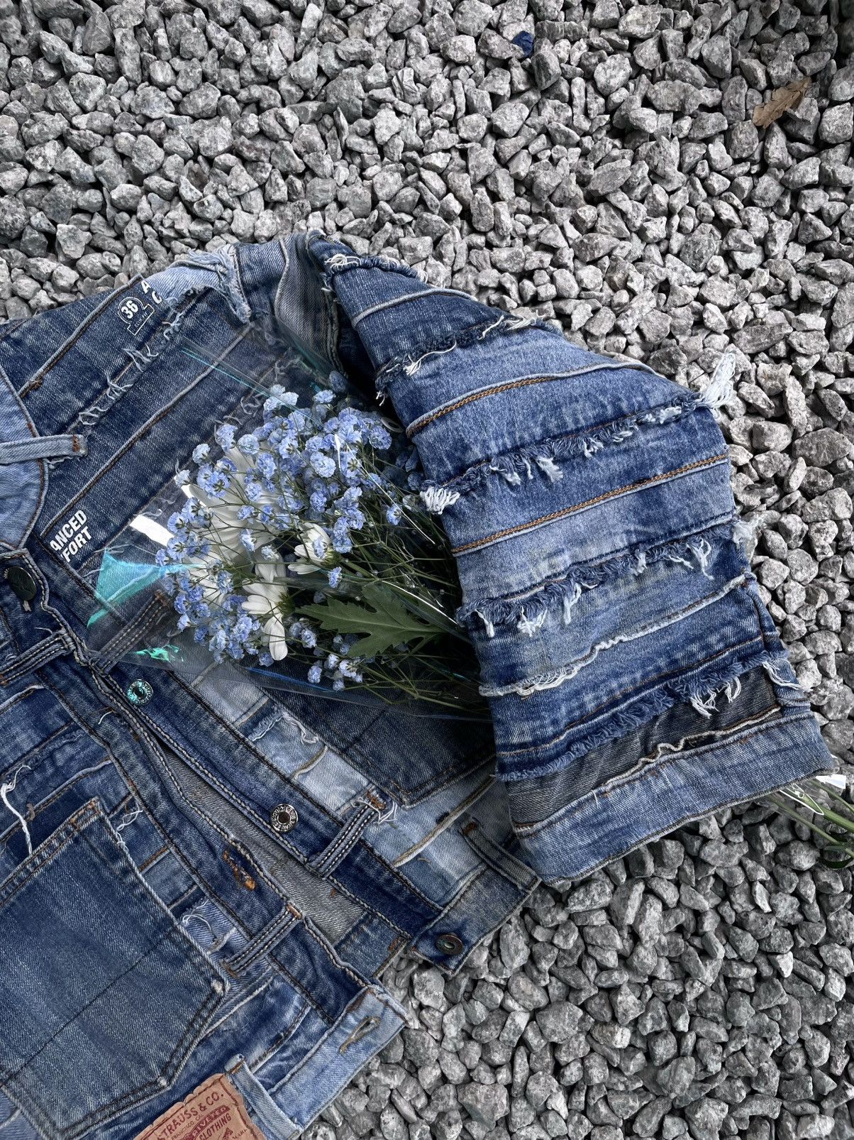 Japanese Brand Reworked denim jacket boxy crop Size M / US 6-8 / IT 42-44 - 4 Thumbnail