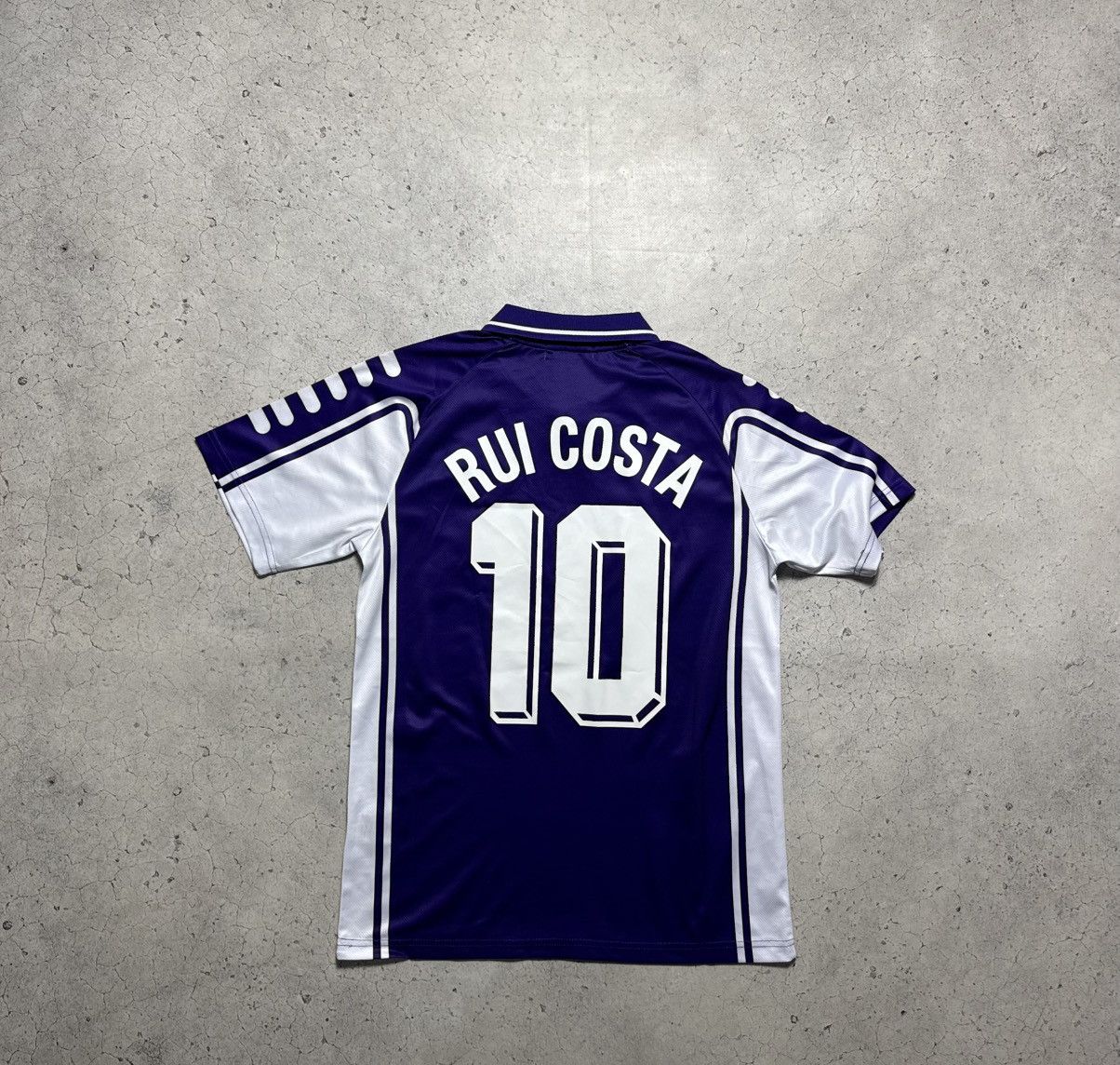 Fila Fila FC Fiorentina Rui Costa #10 1999/2000 Soccer Jersey Size US S / EU 44-46 / 1 - 11 Thumbnail