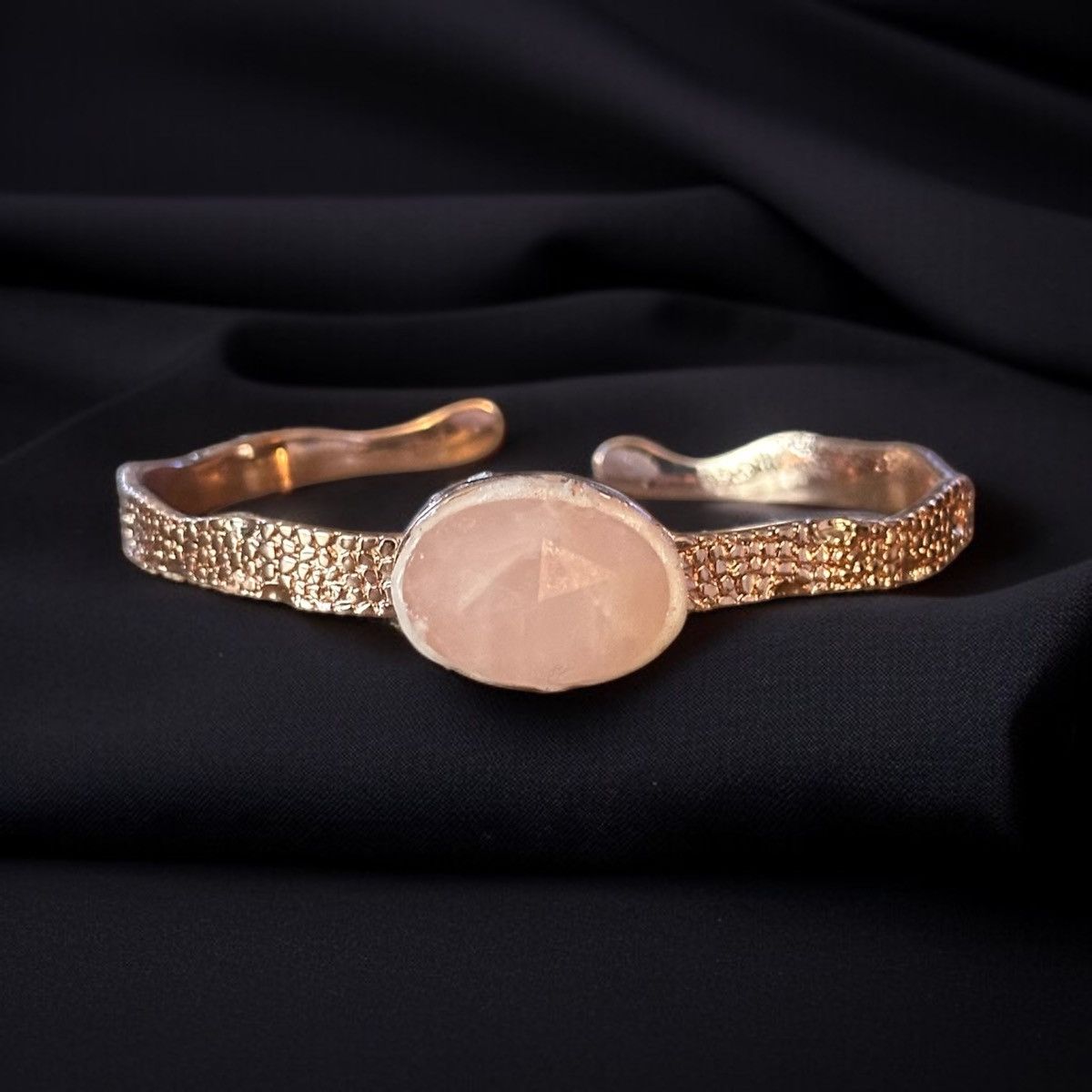 Other Rose gold rose quartz cuff bangle bracelet Size ONE SIZE - 1 Thumbnail