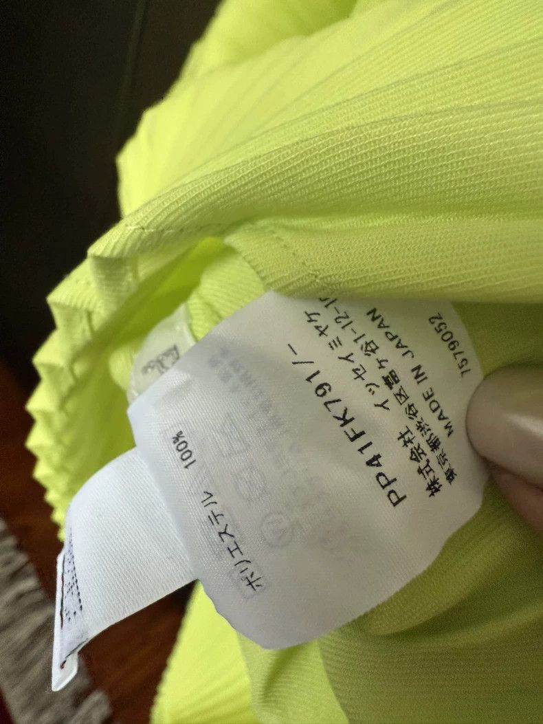 Issey Miyake issey miyake size:one size Mint green pleated top 2505-Nex Size XXS / US 00 / IT 34 - 4 Thumbnail
