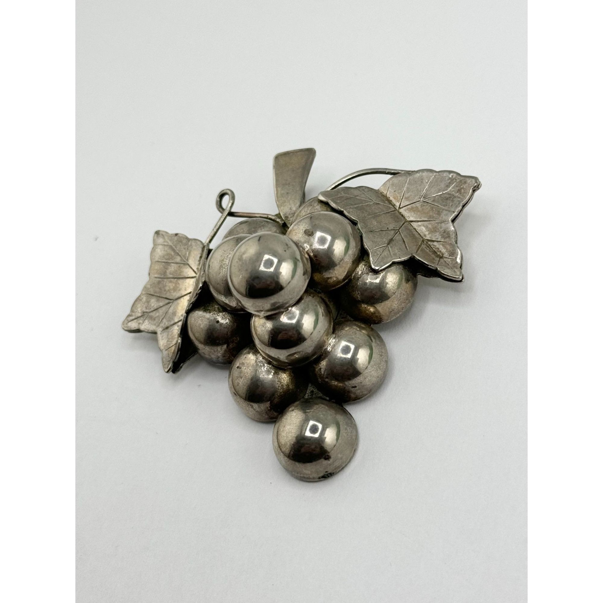 Vintage Vintage Silver Grape Fruit Brooch Pin Pendant Taxco Style Size ONE SIZE - 4 Thumbnail