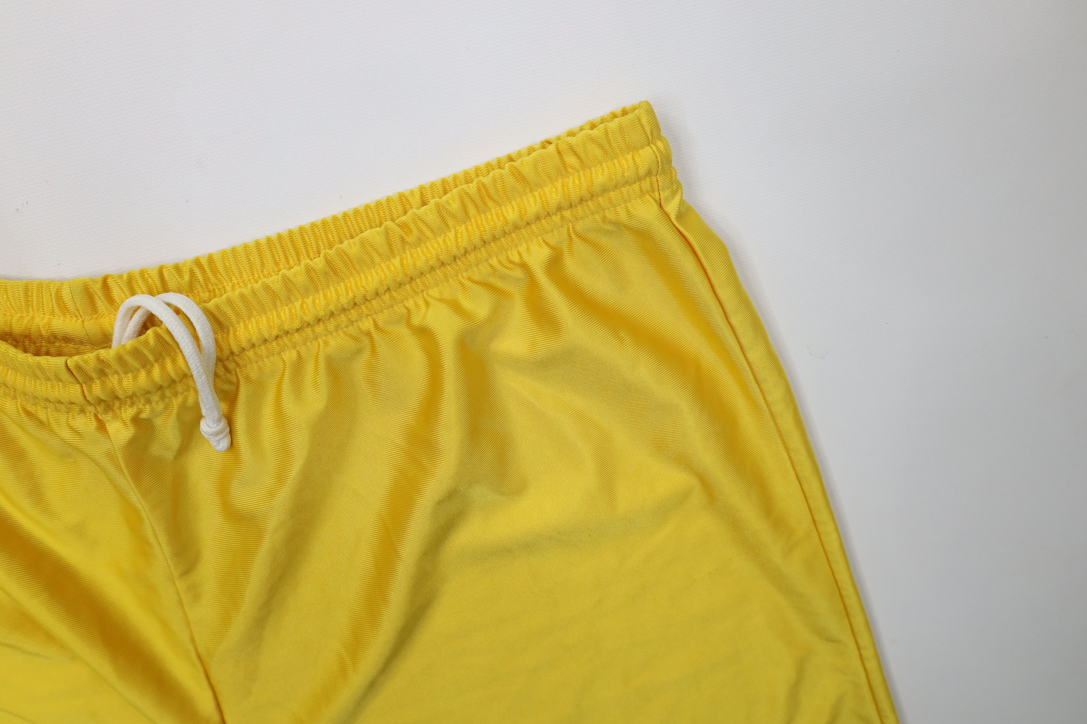 Nike Vintage 90s Nike Swoosh Gym Basketball Shorts Yellow USA Size US 36 / EU 52 - 7 Thumbnail