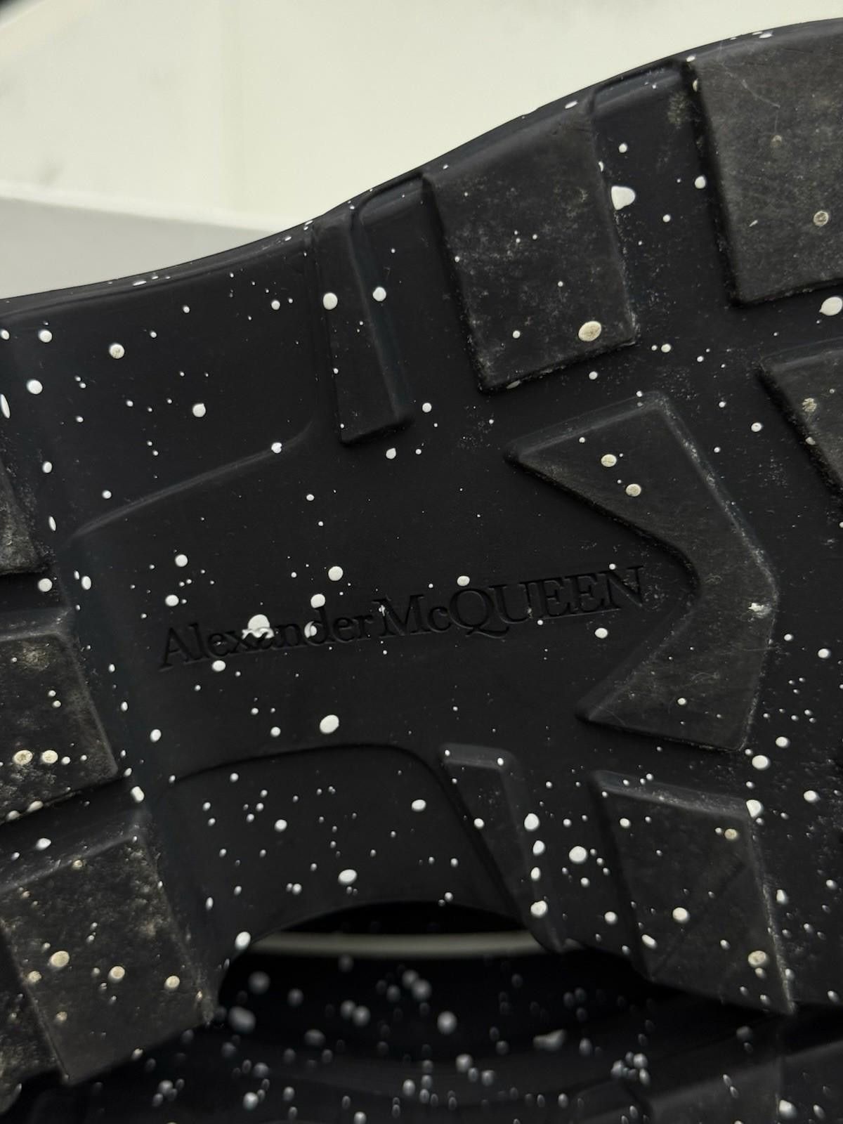 Alexander McQueen Alexander McQueen Boot Tread Black Splatter Boots 42EU/9US Size US 9 / EU 42 - 10 Thumbnail