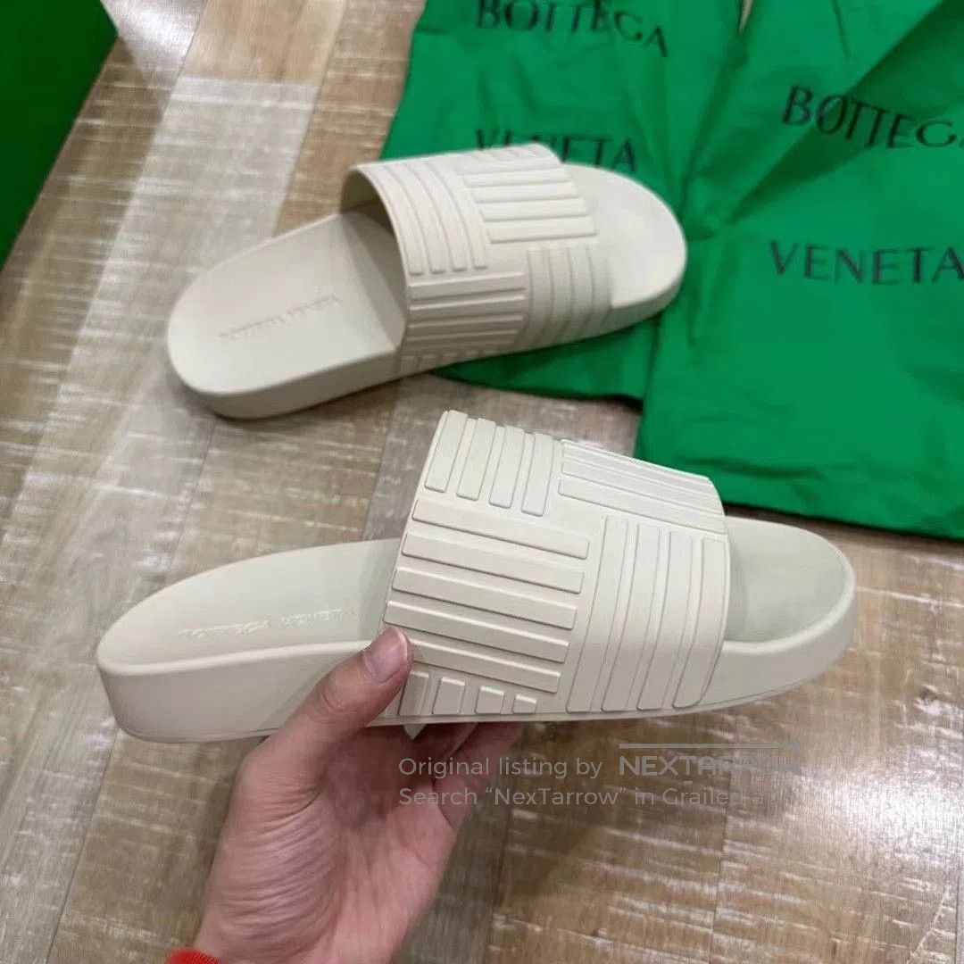 Bottega Veneta Bottega Veneta Slippers. Size US 7 / EU 40 - 2 Thumbnail