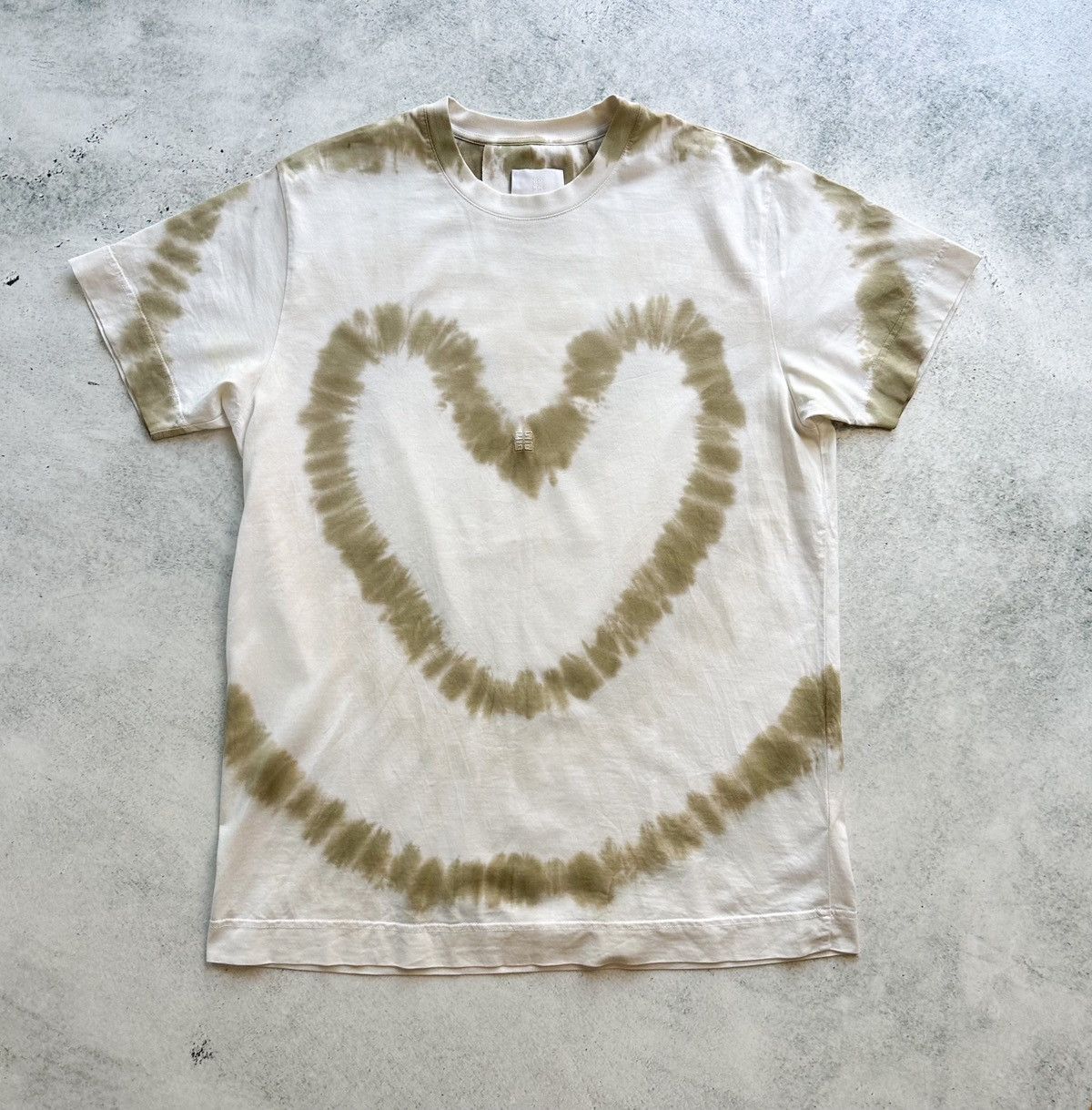Givenchy Tie-dye Heart T-Shirt Size US L / EU 52-54 / 3 - 1 Thumbnail