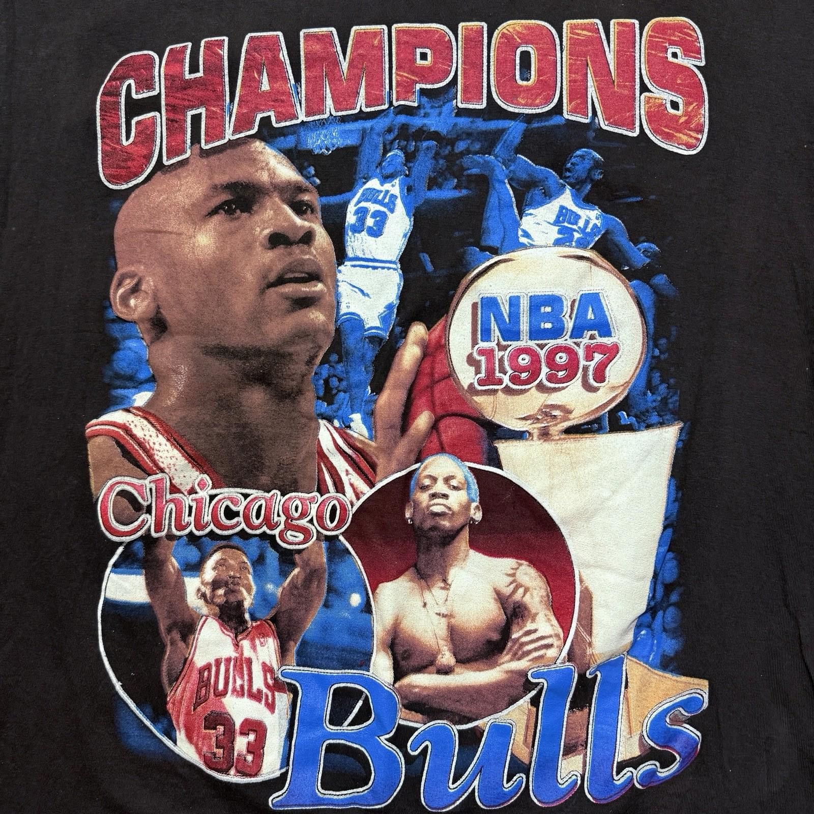 Other Vintage Chicago Bulls Bootleg Champions 1997 T-shirt size XL Size US XL / EU 56 / 4 - 2 Thumbnail