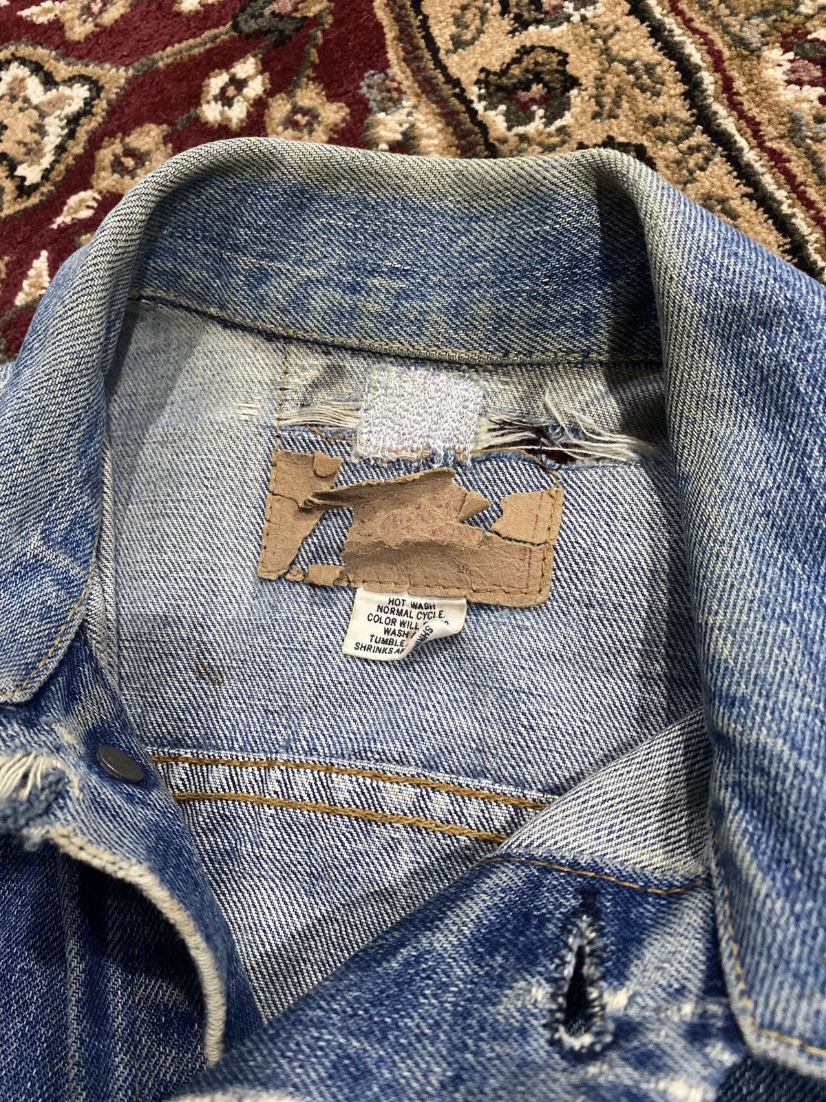 Levi's Vintage 90’s Levis Damaged Jacket Size US XS / EU 42 / 0 - 14 Thumbnail