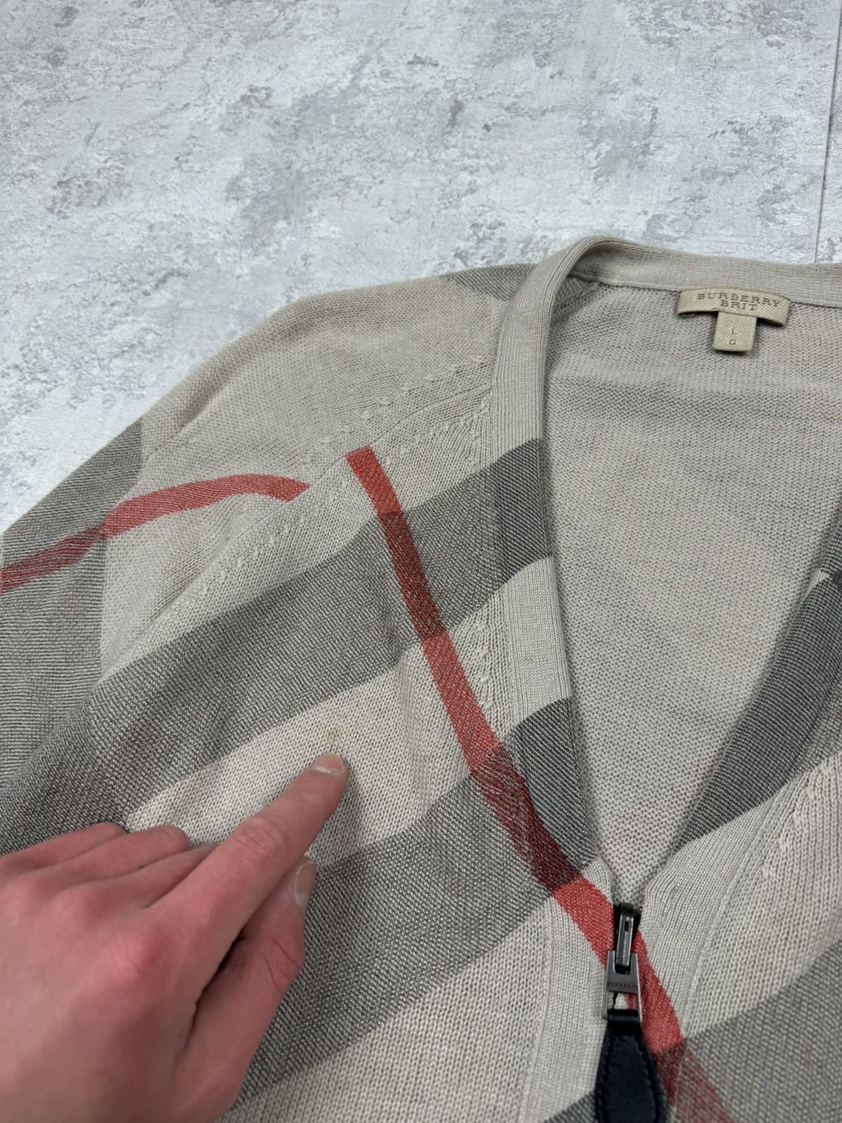 Burberry Women's Burberry Nova Check Wool Zip Cardigan Size L Size L / US 10 / IT 46 - 11 Thumbnail