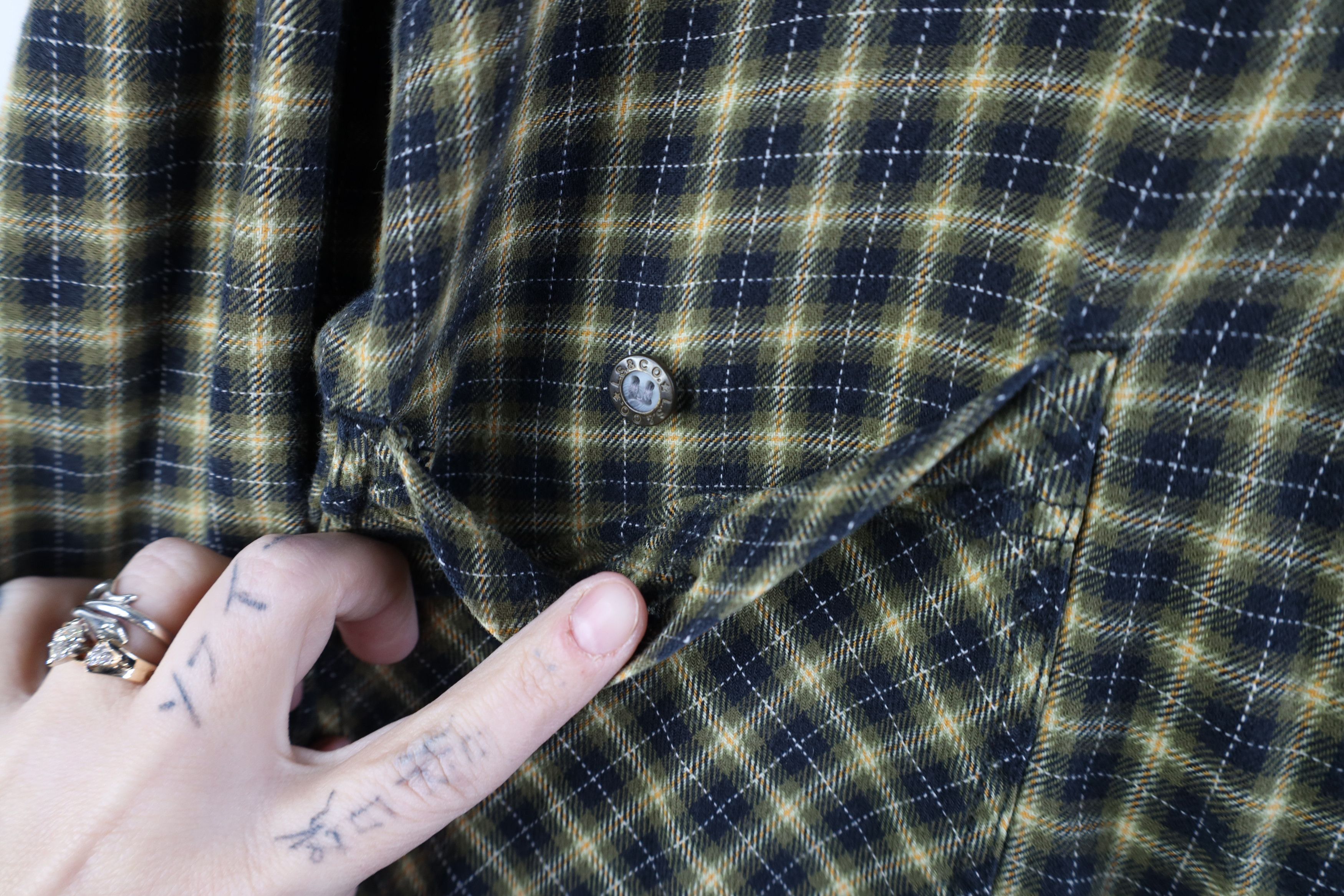 Levi's Vintage 90s Levis Baggy Flannel Collared Button Shirt Plaid Size US XL / EU 56 / 4 - 8 Thumbnail