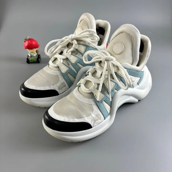 Louis Vuitton Louis Vuitton Archlight Low-Top Sneakers for Women 0079 Size US 7 / IT 37 - 1 Thumbnail