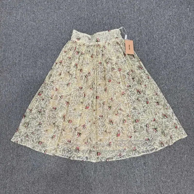 Miu Miu Miu Miu Yellow Silk Women’s Skirt . Size 22" - 1 Thumbnail