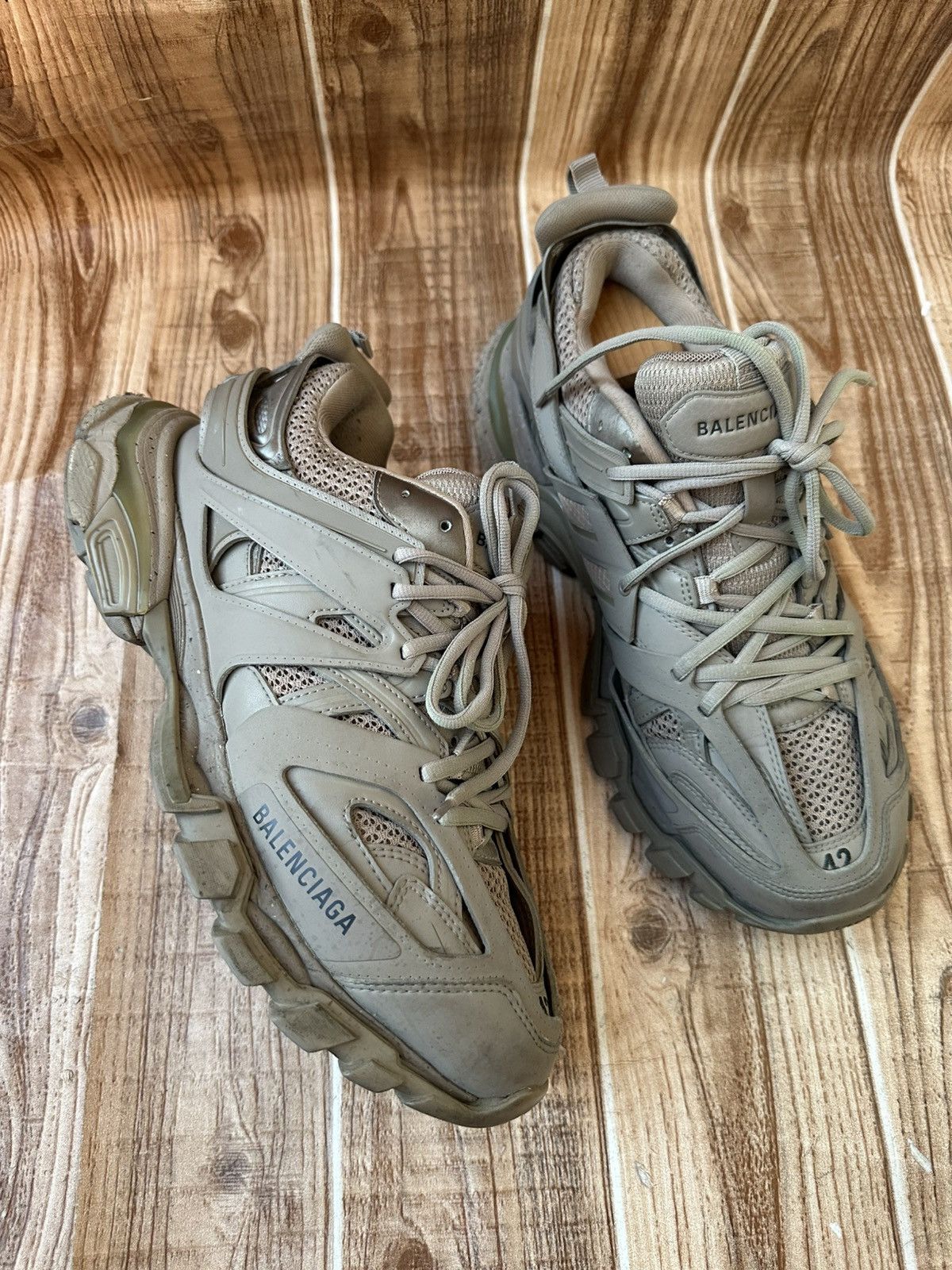 Balenciaga Balenciaga Track Sneakers Gray Lowtops Size US 9 / EU 42 - 13 Thumbnail