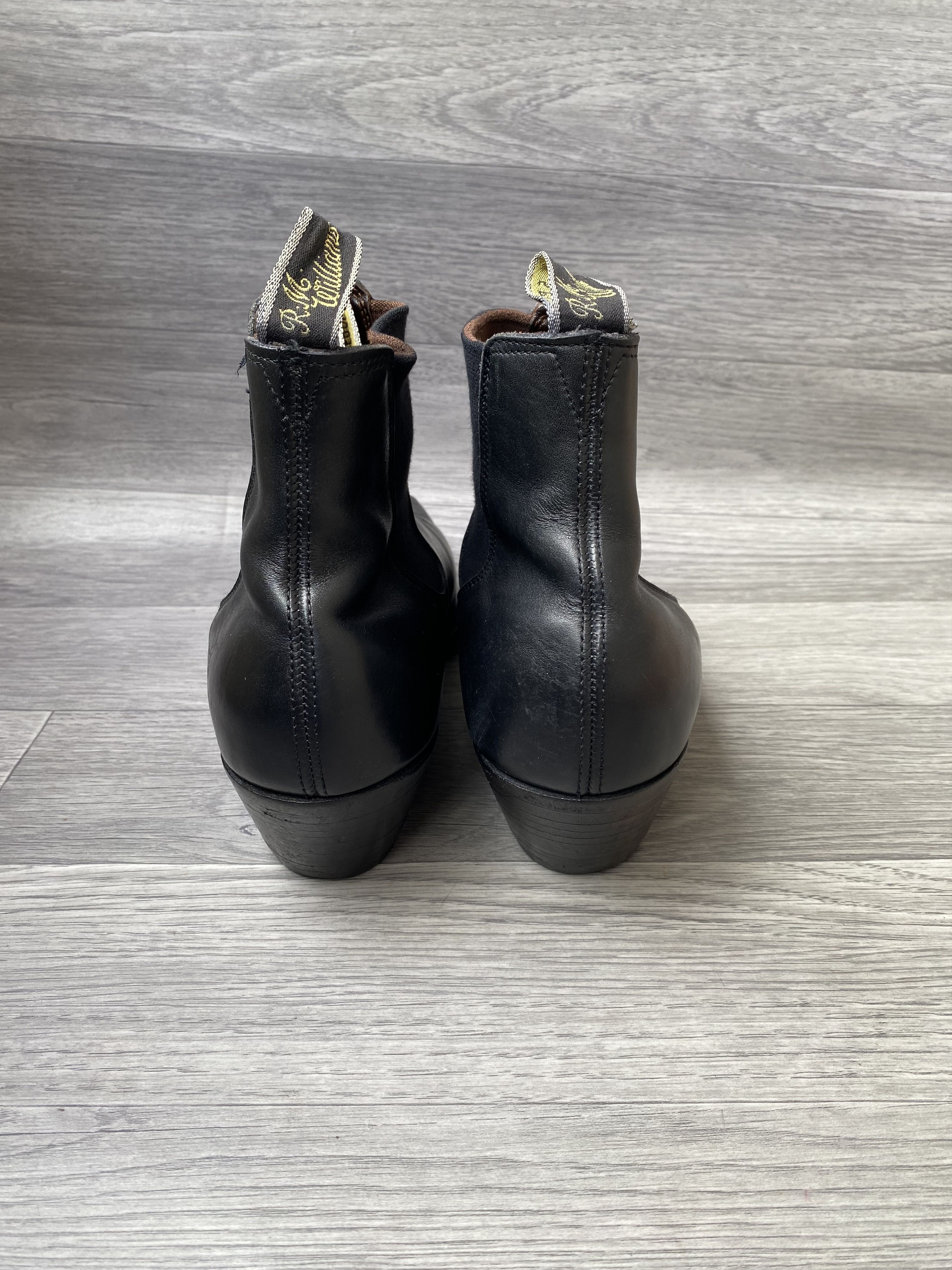R.M. Williams Rm williams chelsea yearling boots uk 8.5 Size US 9.5 / EU 42-43 - 3 Thumbnail