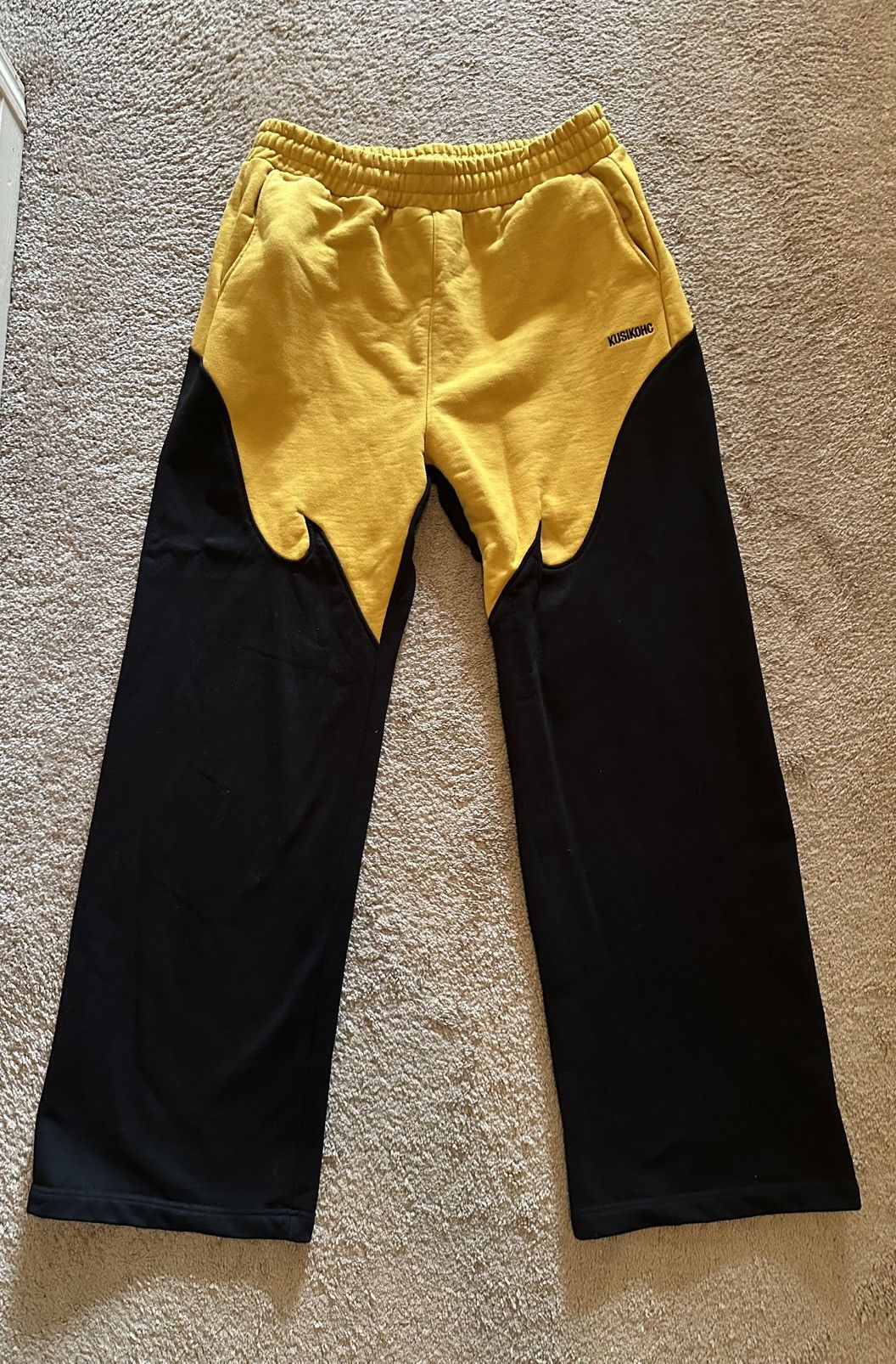 Kusikohc Kusikohc Black & Yellow Sweatpants Size US 33 - 1 Thumbnail