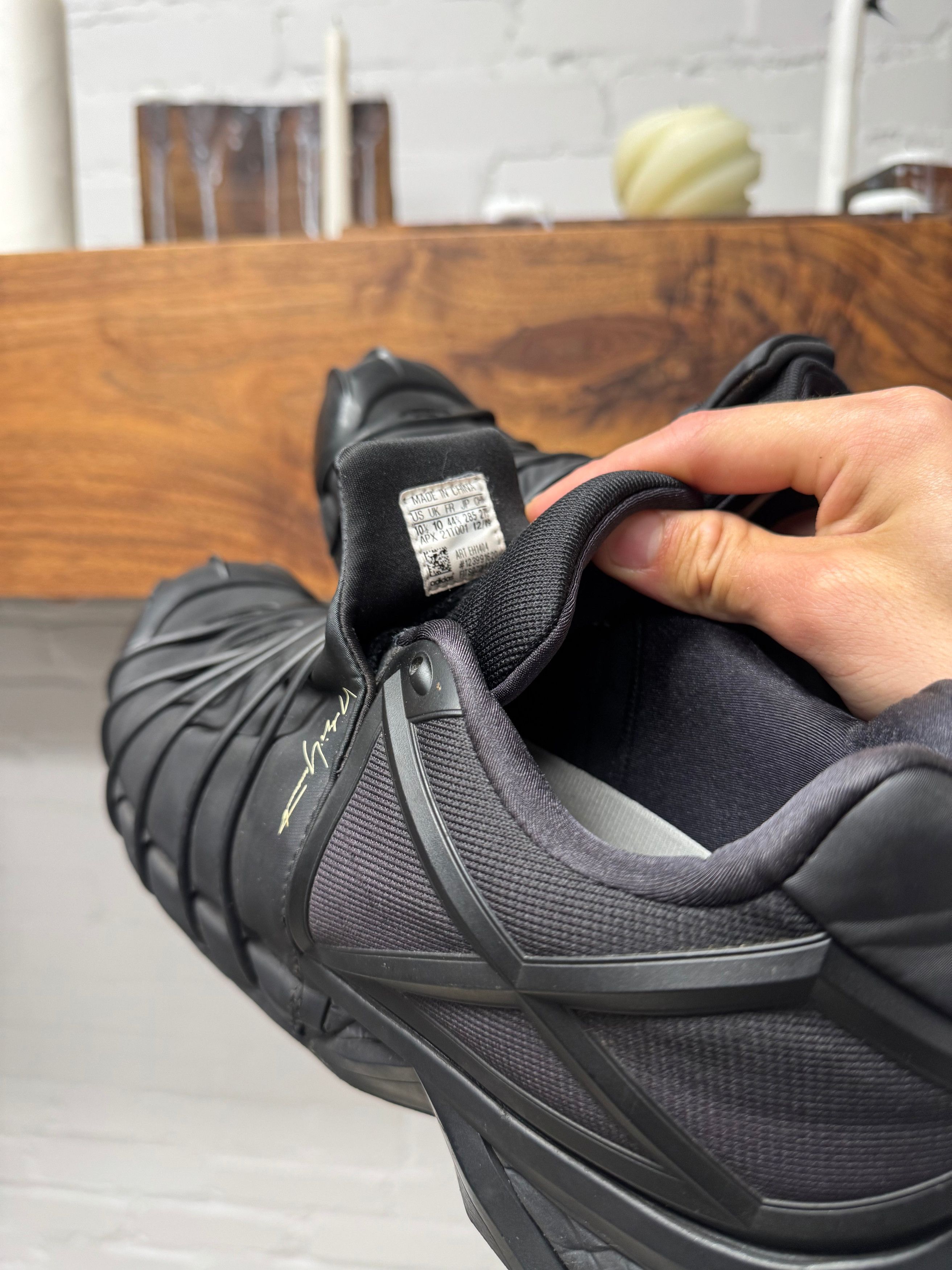 adidas gazelle silver green womens Goodsole 2001 Parallel Leather Sneaker – The Happy Shoe Shop main image 0