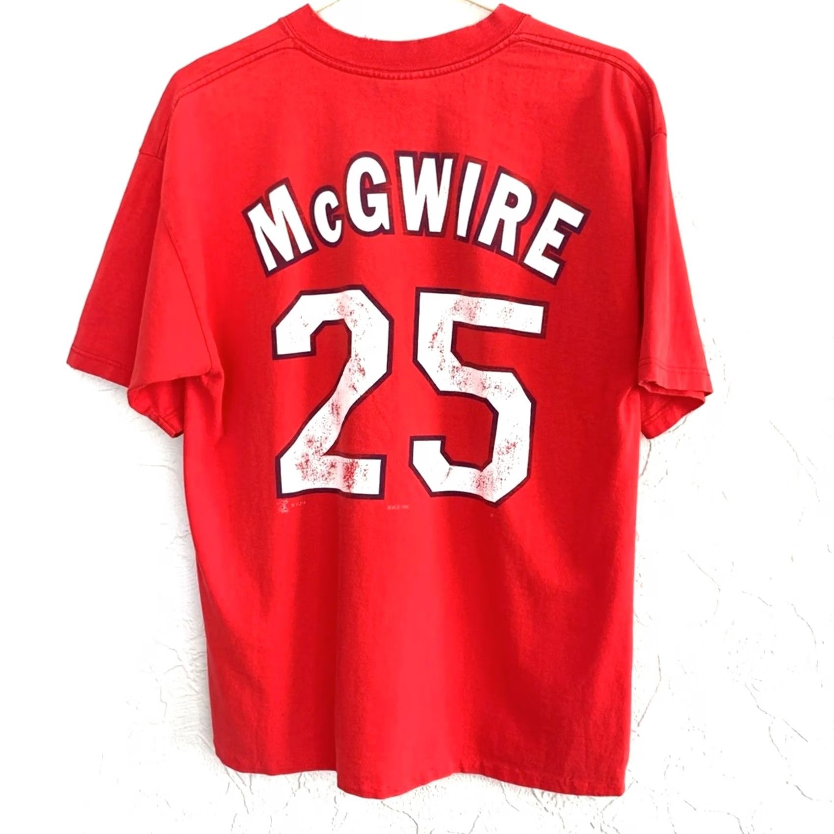 Gildan VINTAGE MENS MARK MCGWIRE 1998 JERSEY SHIRT LARGE Red Rare Gildan Shirt Mens L Red 1998 McGwire Size US L / EU 52-54 / 3 - 2 Thumbnail